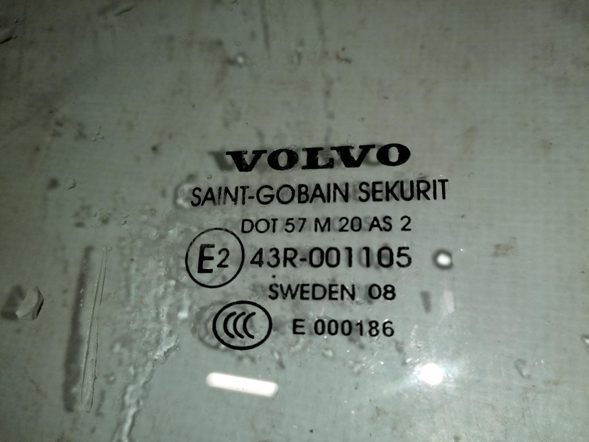 Стекло двери задней правой Volvo V50 1 купить в России