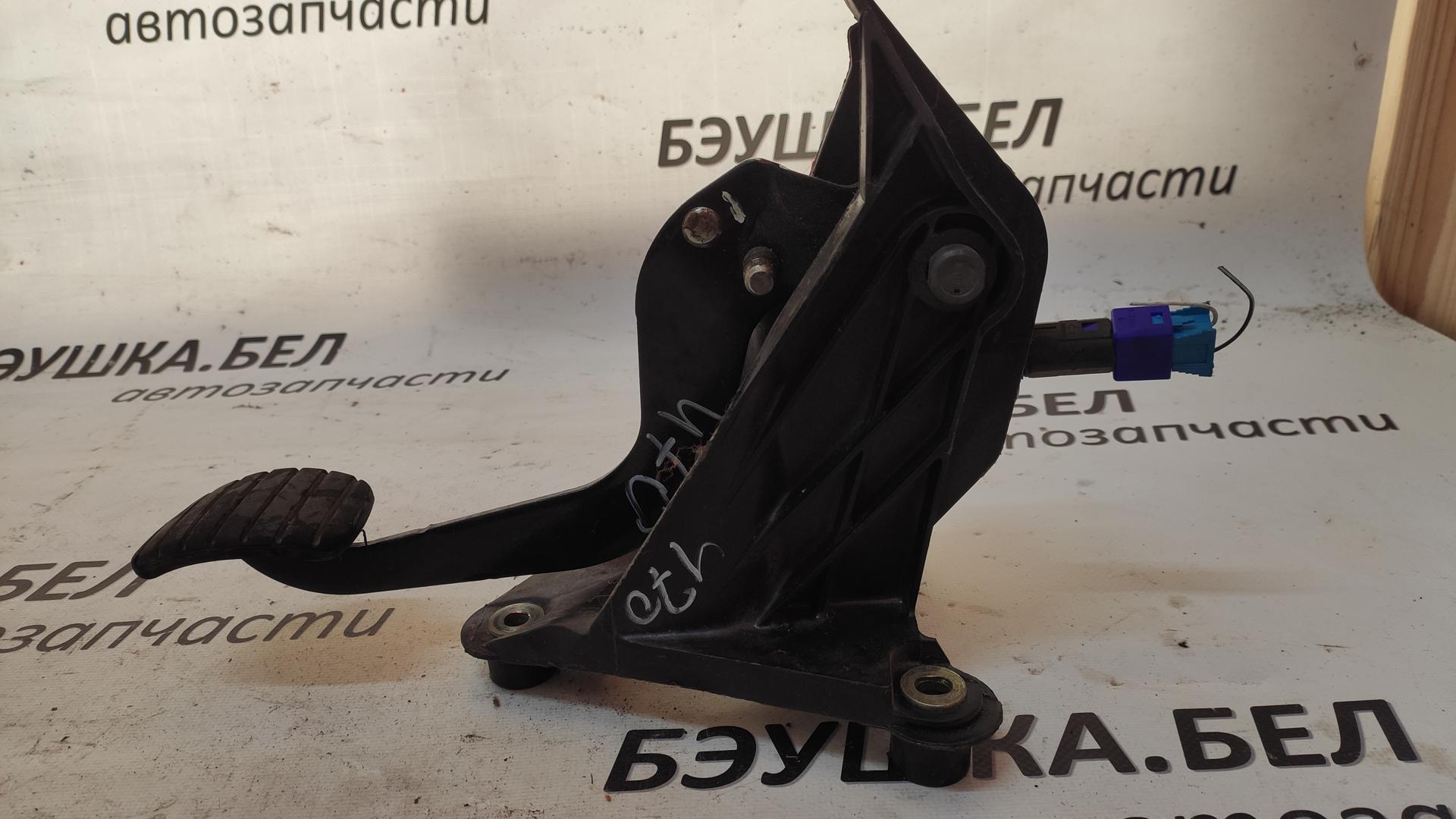 Педаль сцепления Renault Laguna 2 купить в России