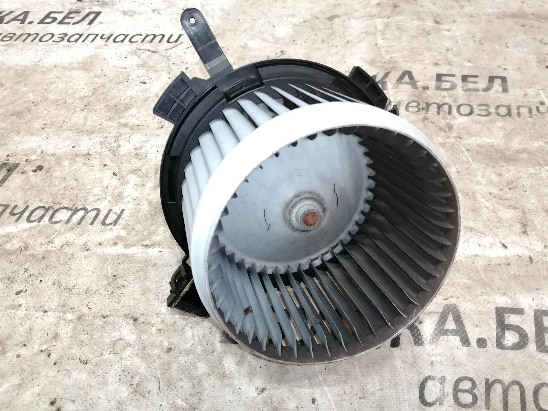 Моторчик печки (вентилятор отопителя) Citroen C4 Picasso 1 купить в России
