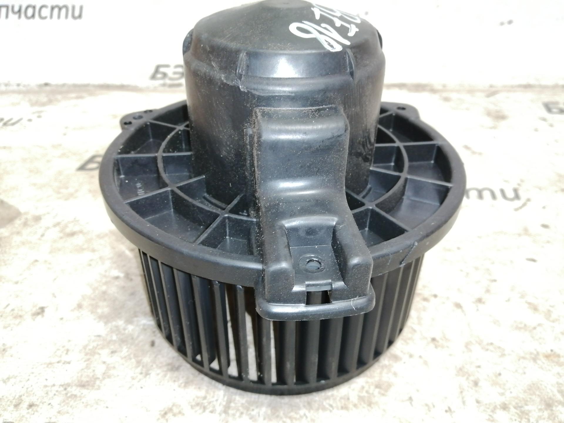Моторчик печки (вентилятор отопителя) SsangYong Rodius 1 купить в России