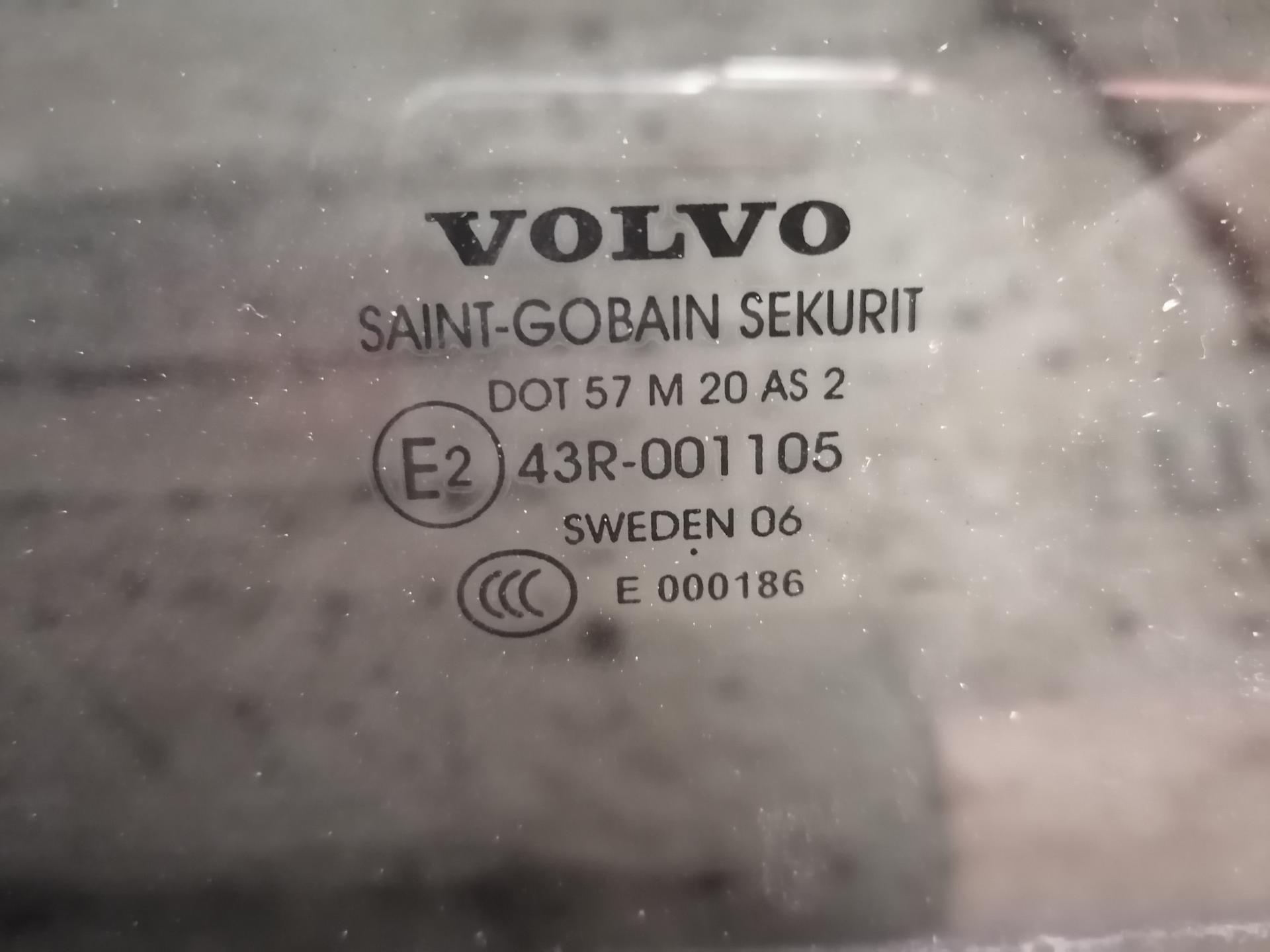 Стекло двери задней правой Volvo S80 1 купить в России