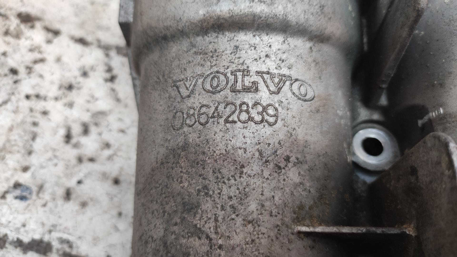 Корпус масляного фильтра Volvo V70 2 купить в России