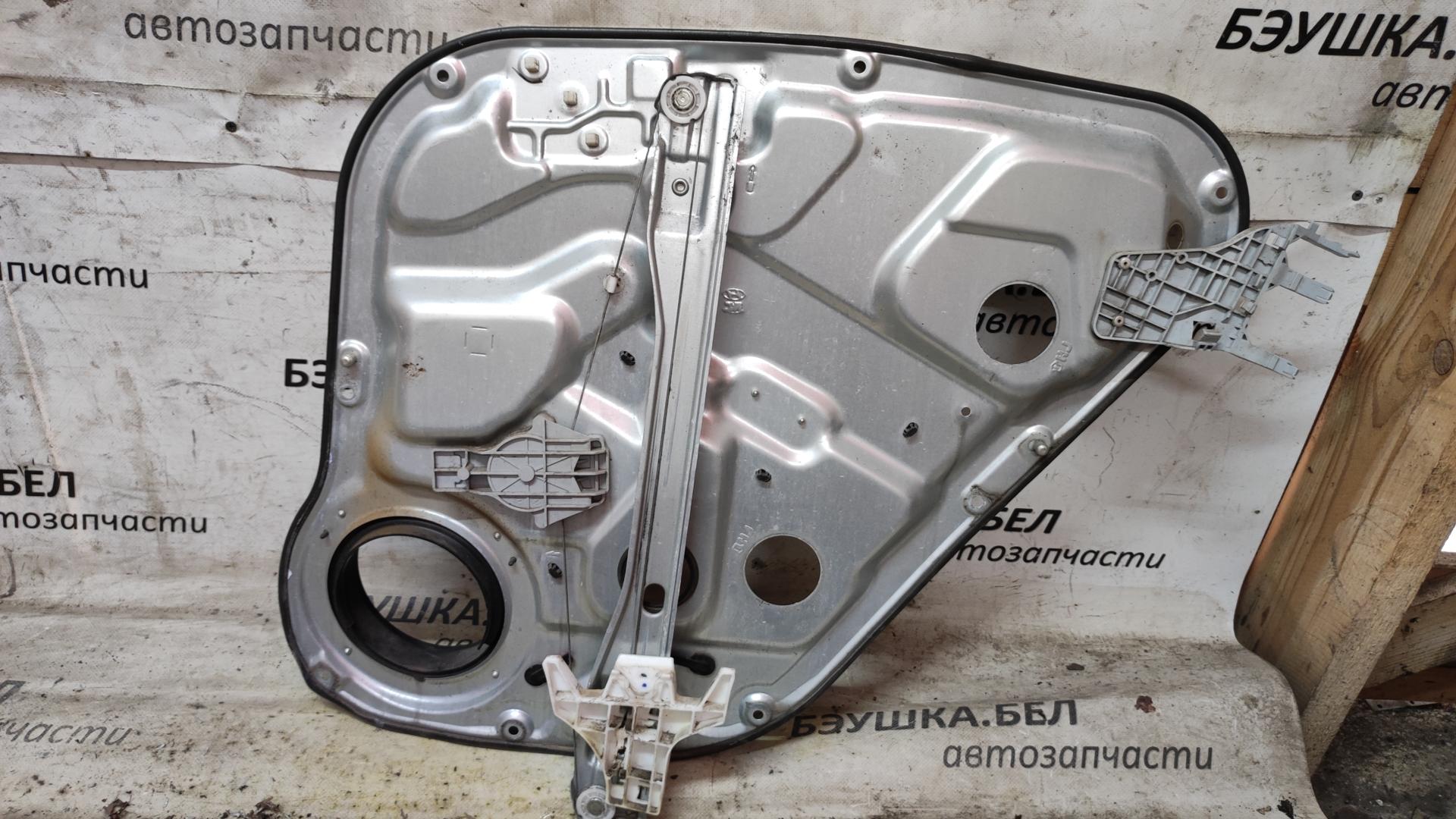 Стеклоподъемник крышки (двери) багажника Hyundai Santa Fe 1 (SM) купить в России