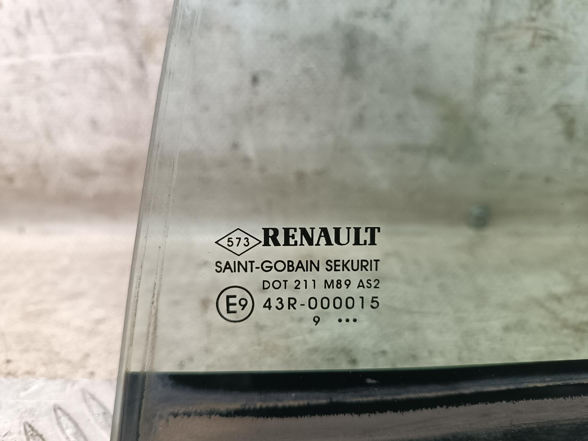 Стекло двери задней левой Renault Megane 2 купить в Беларуси