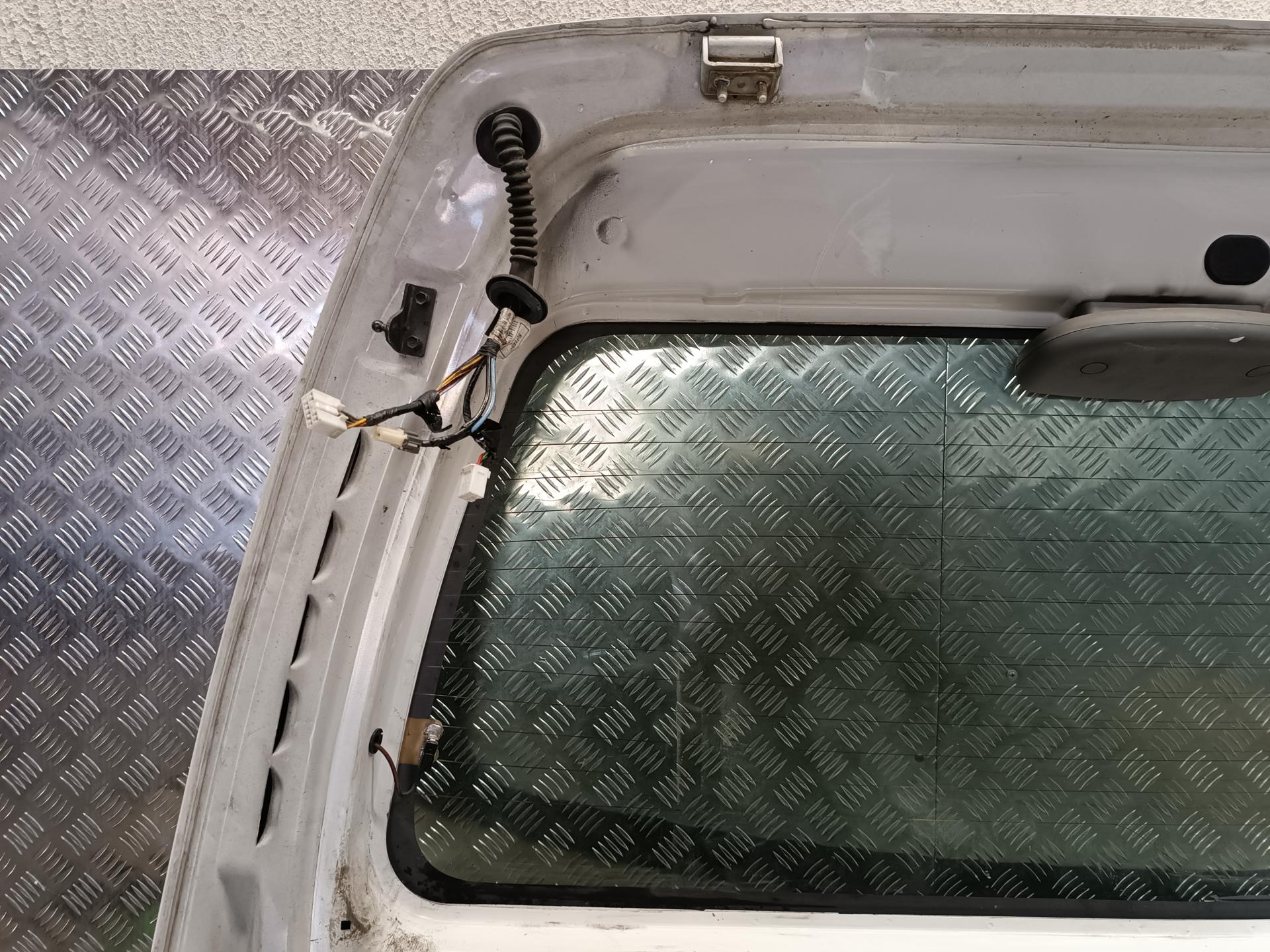 Крышка (дверь) багажника Hyundai H1 1 купить в Беларуси