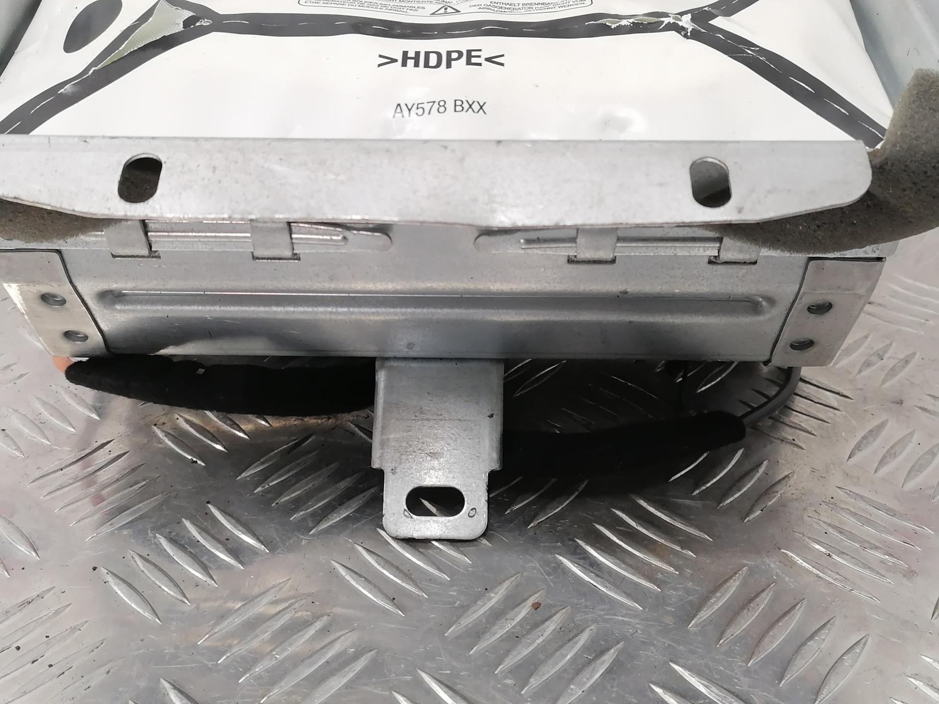 Подушка безопасности пассажирская (в торпедо) Peugeot 407 купить в России