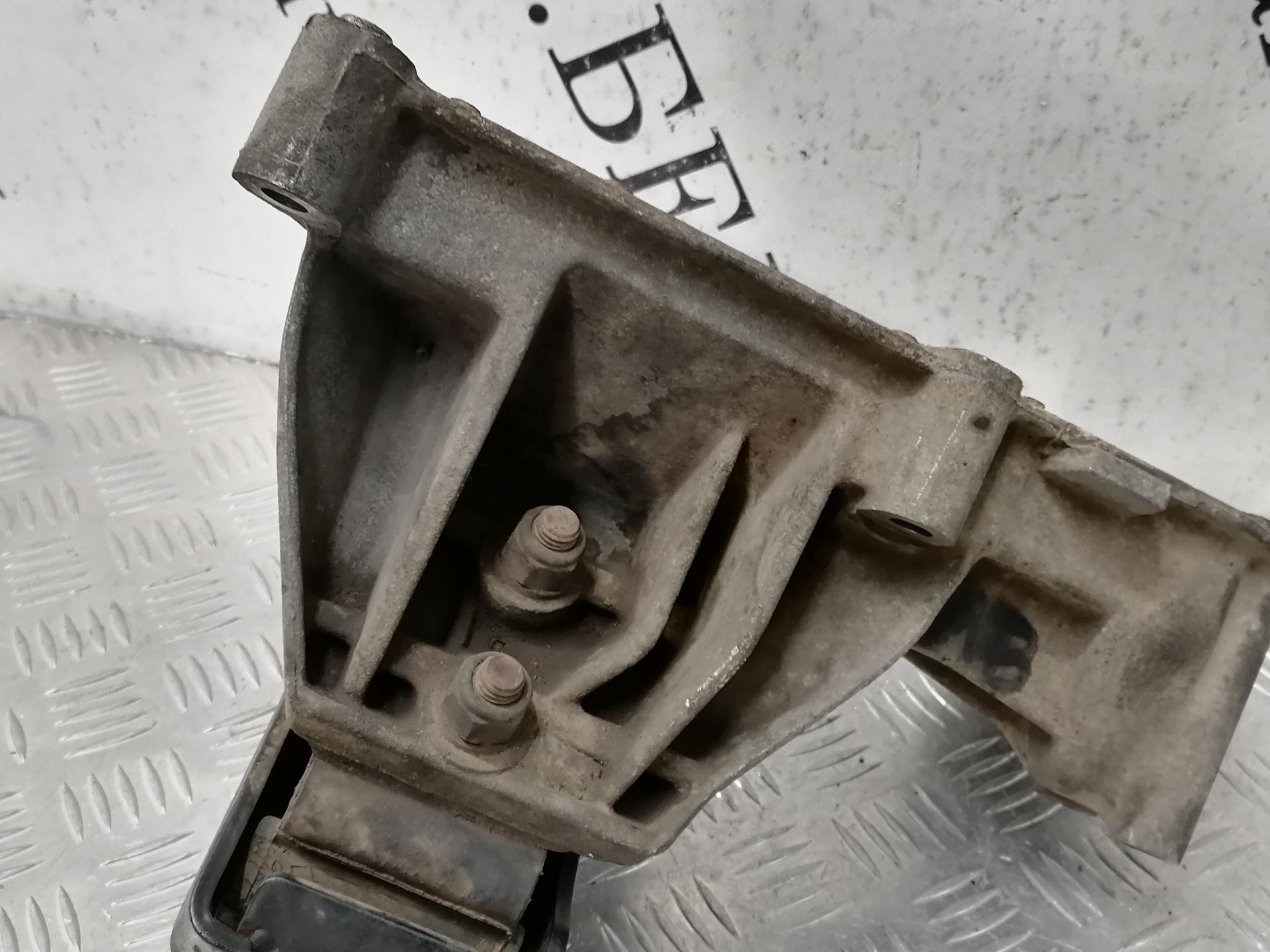 Кронштейн двигателя (лапа крепления) Iveco Daily 3 купить в России