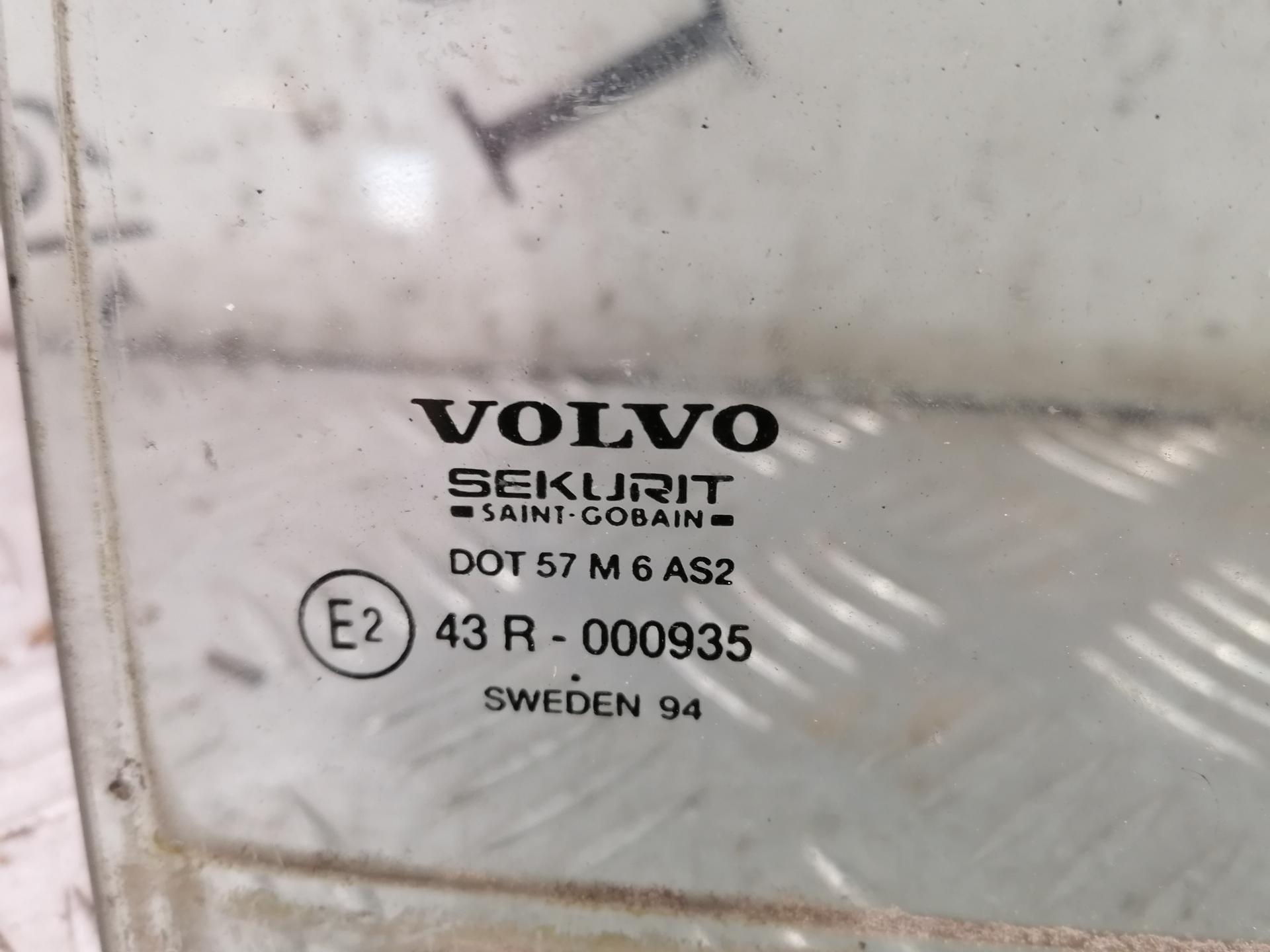 Стекло двери задней левой Volvo 940 купить в Беларуси