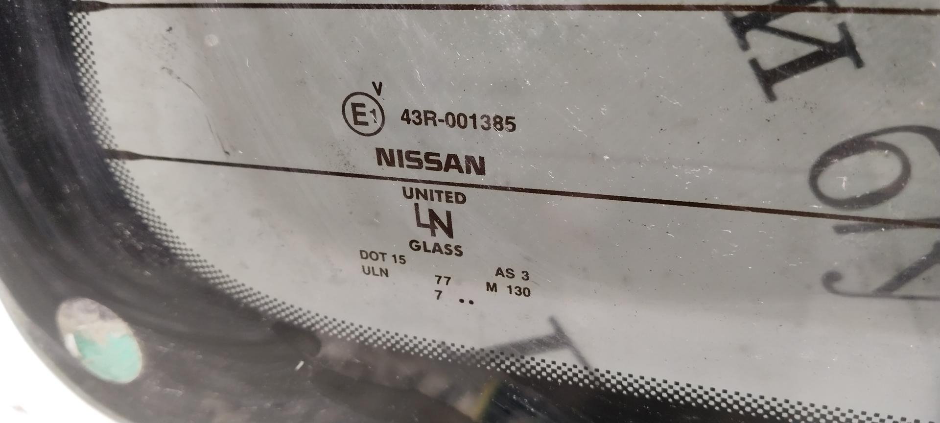 Стекло заднее Nissan Navara (D22) купить в Беларуси