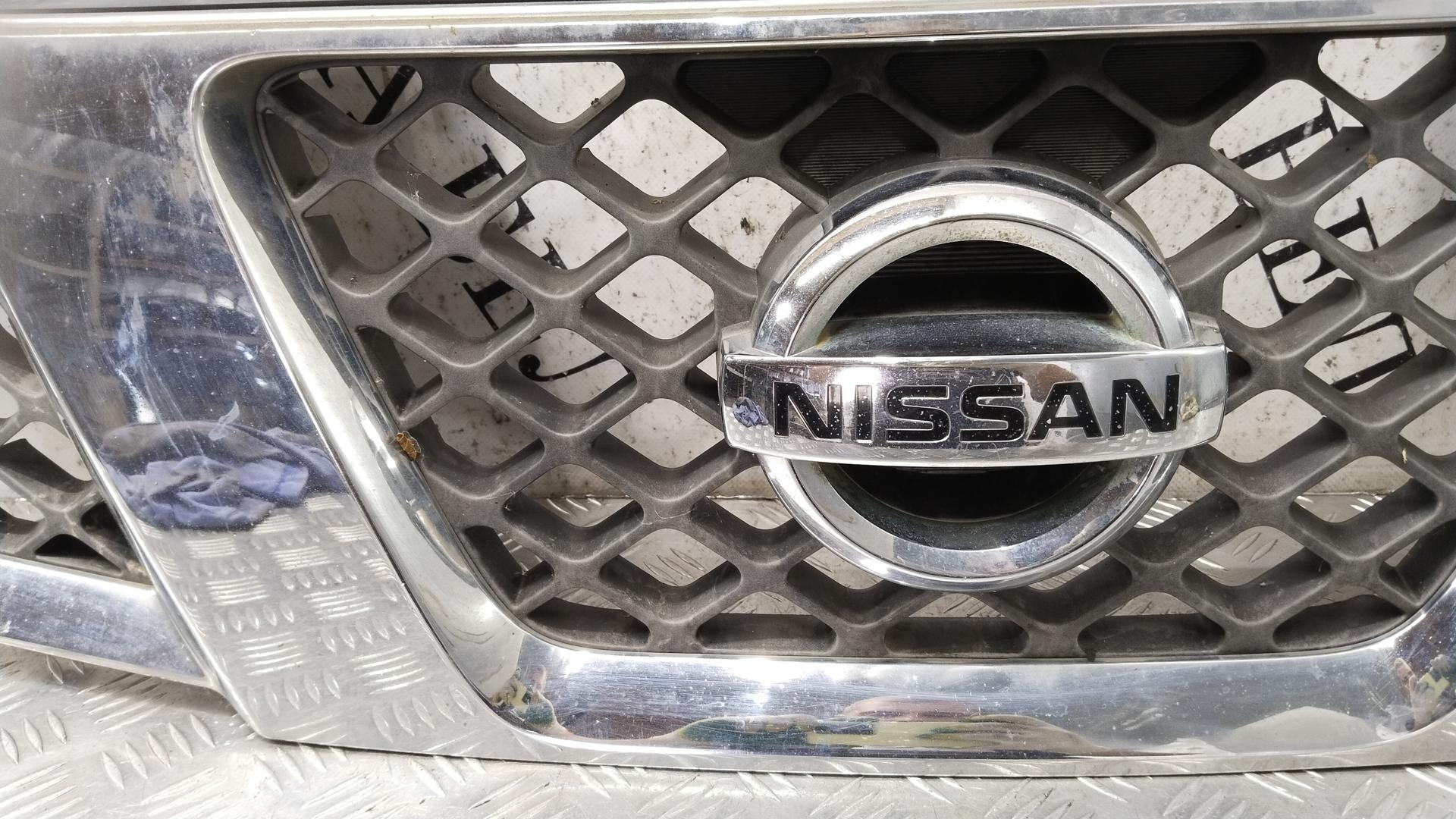 Решетка радиатора Nissan Navara (D22) купить в России