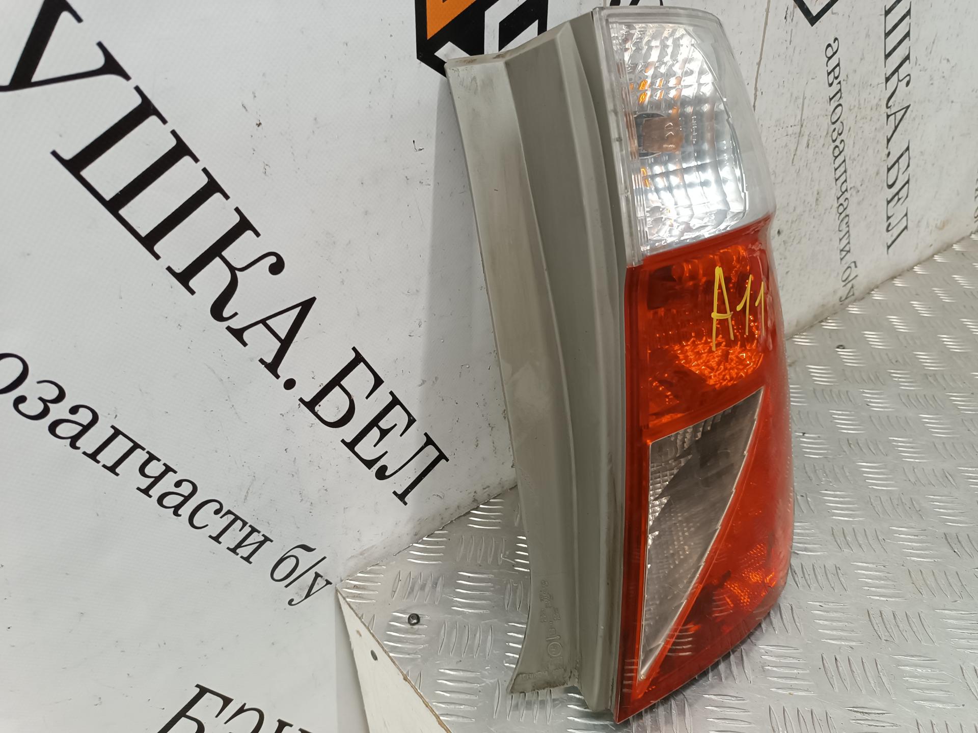 Фонарь задний правый Honda FR-V (BE1) купить в Беларуси