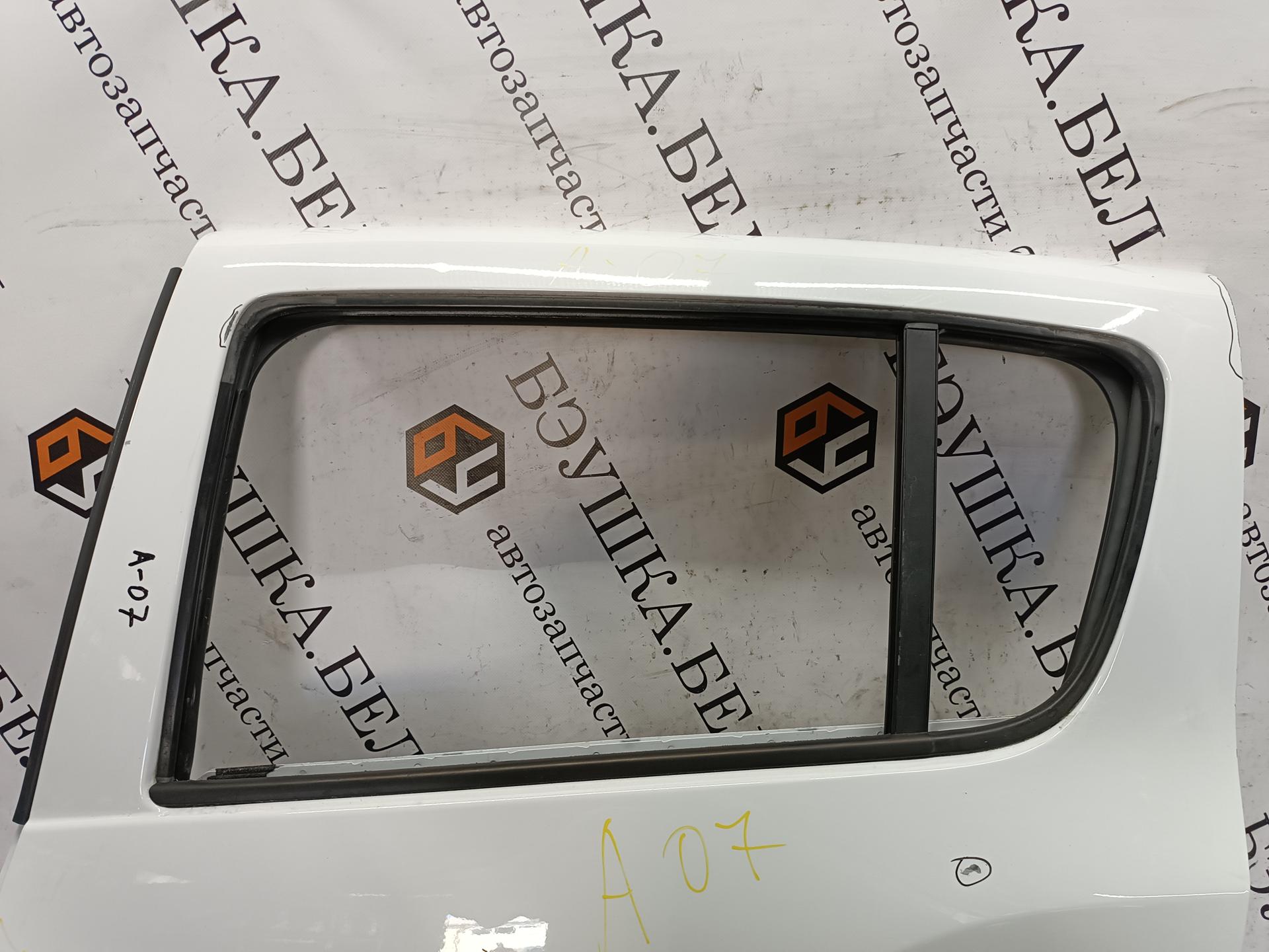 Дверь задняя левая Renault Sandero 1 купить в России