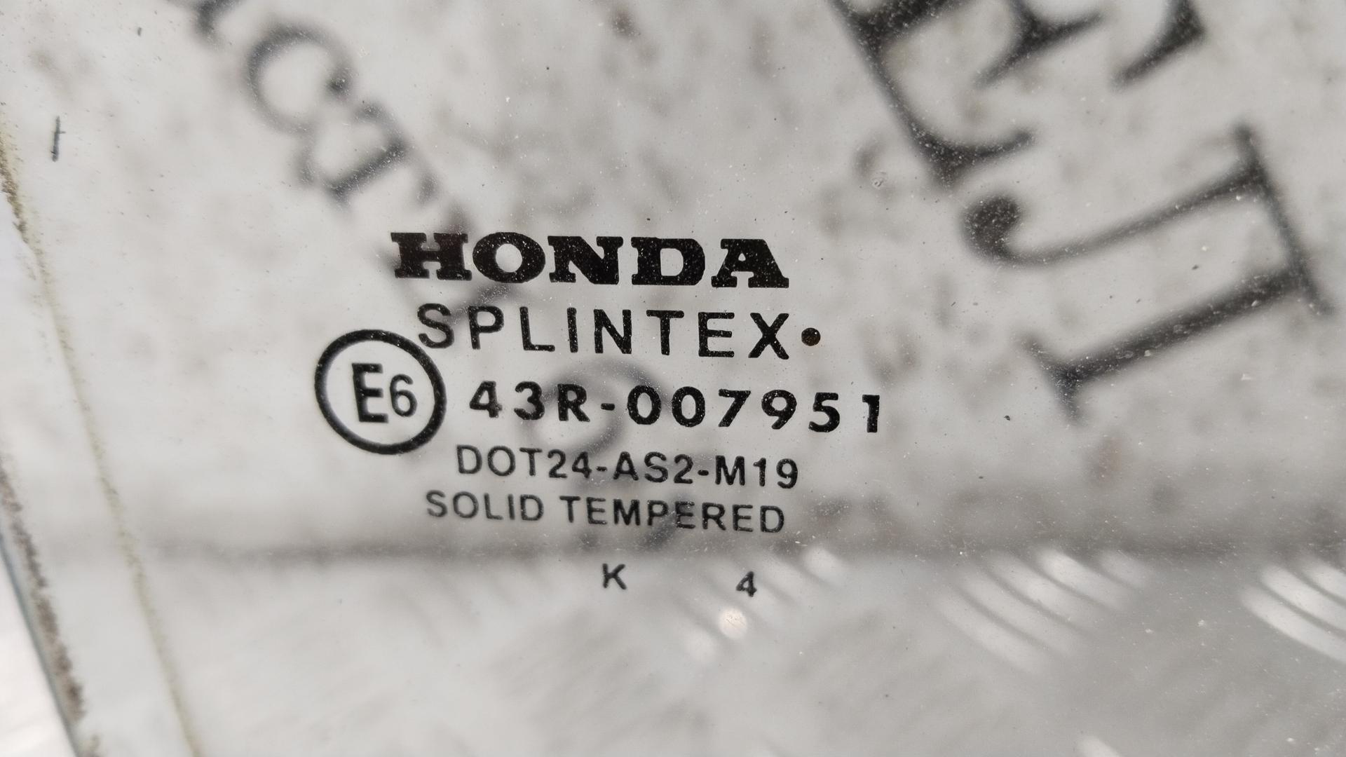 Стекло двери задней правой Honda CRV 1 купить в России
