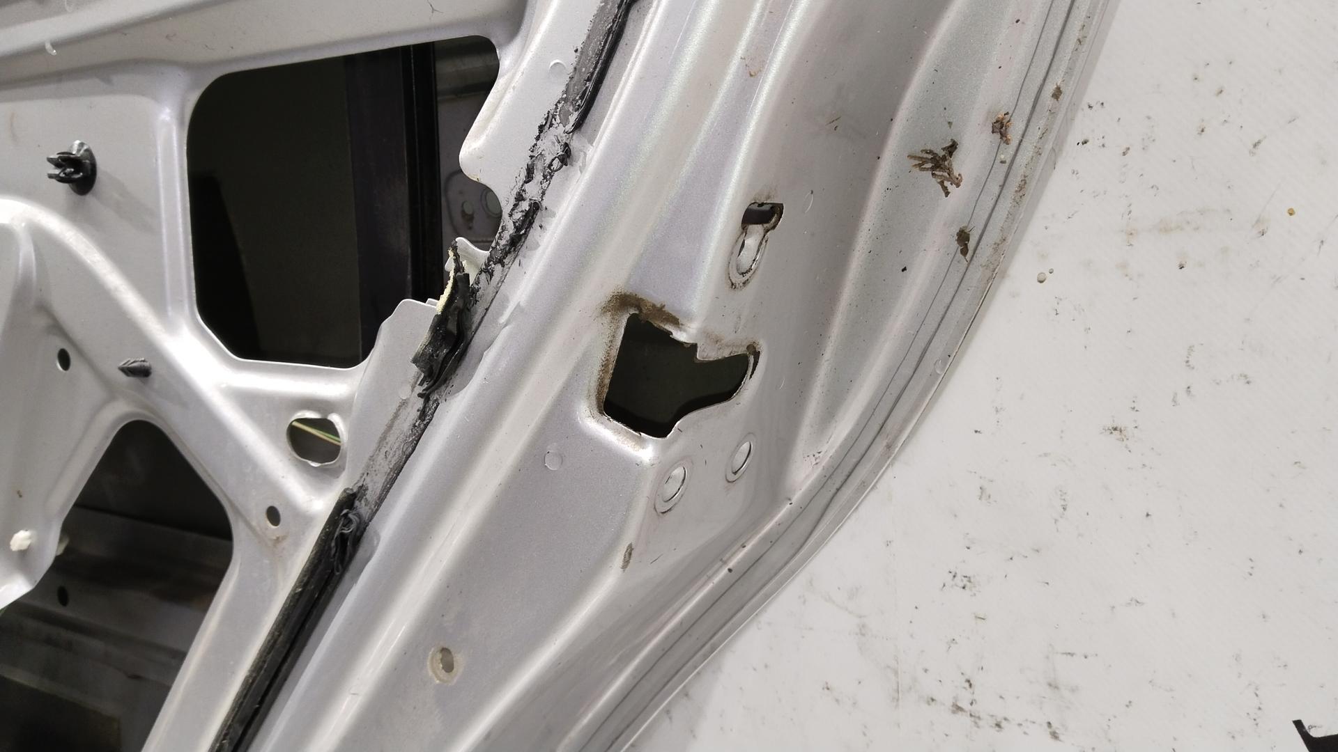 Дверь задняя правая Renault Sandero 1 купить в России