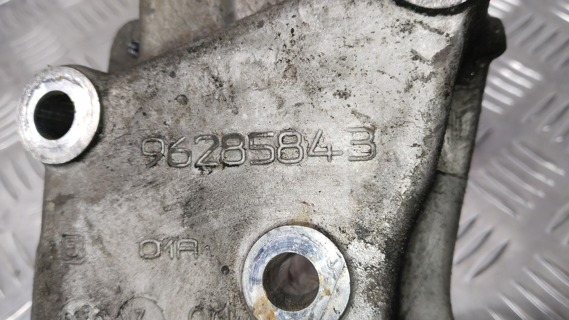 Кронштейн двигателя (лапа крепления) Peugeot 206 купить в России