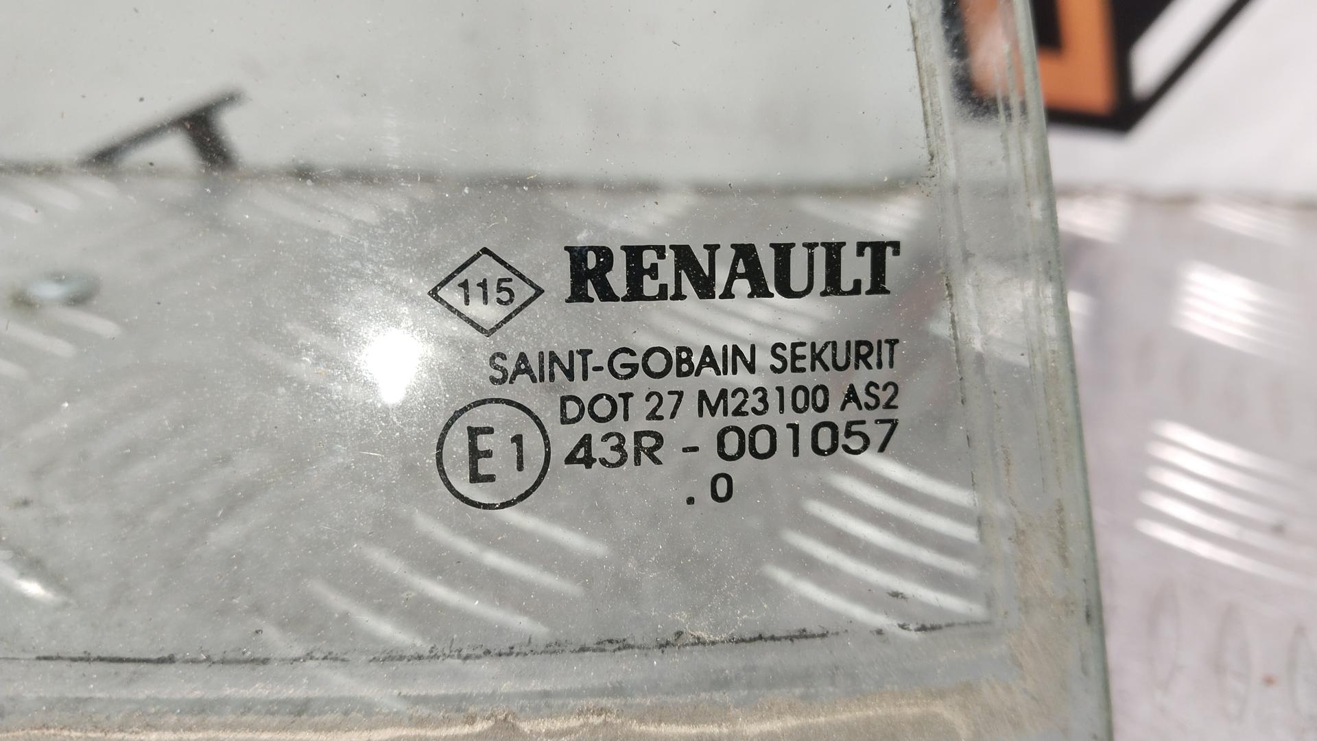 Стекло двери задней правой Renault Clio 3 купить в России