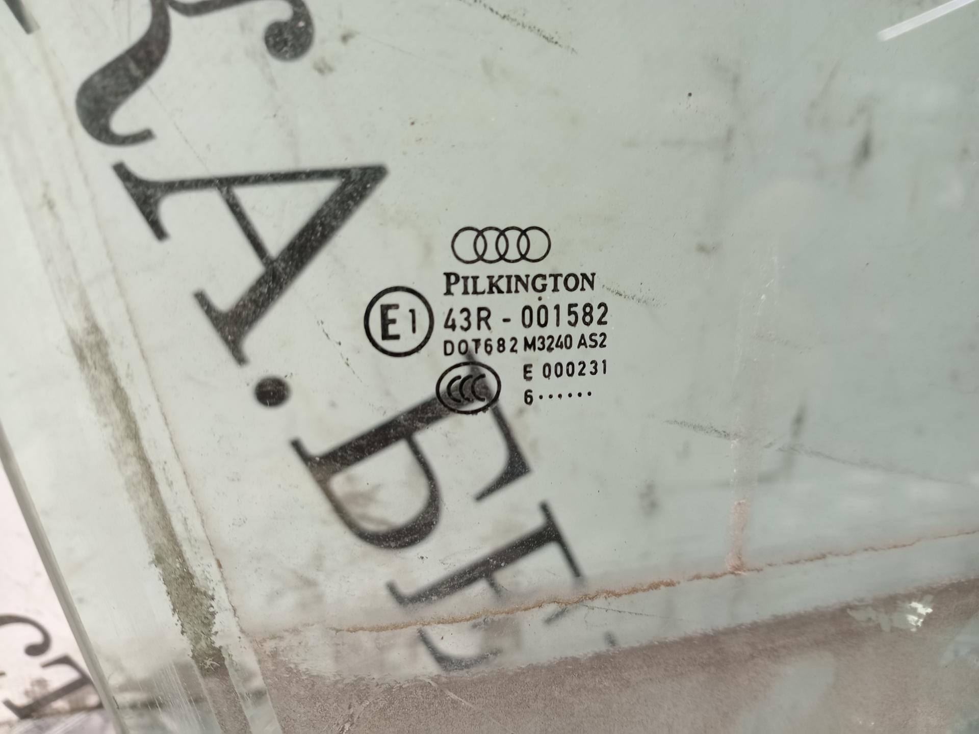 Стекло двери передней правой Audi Q7 4L купить в России