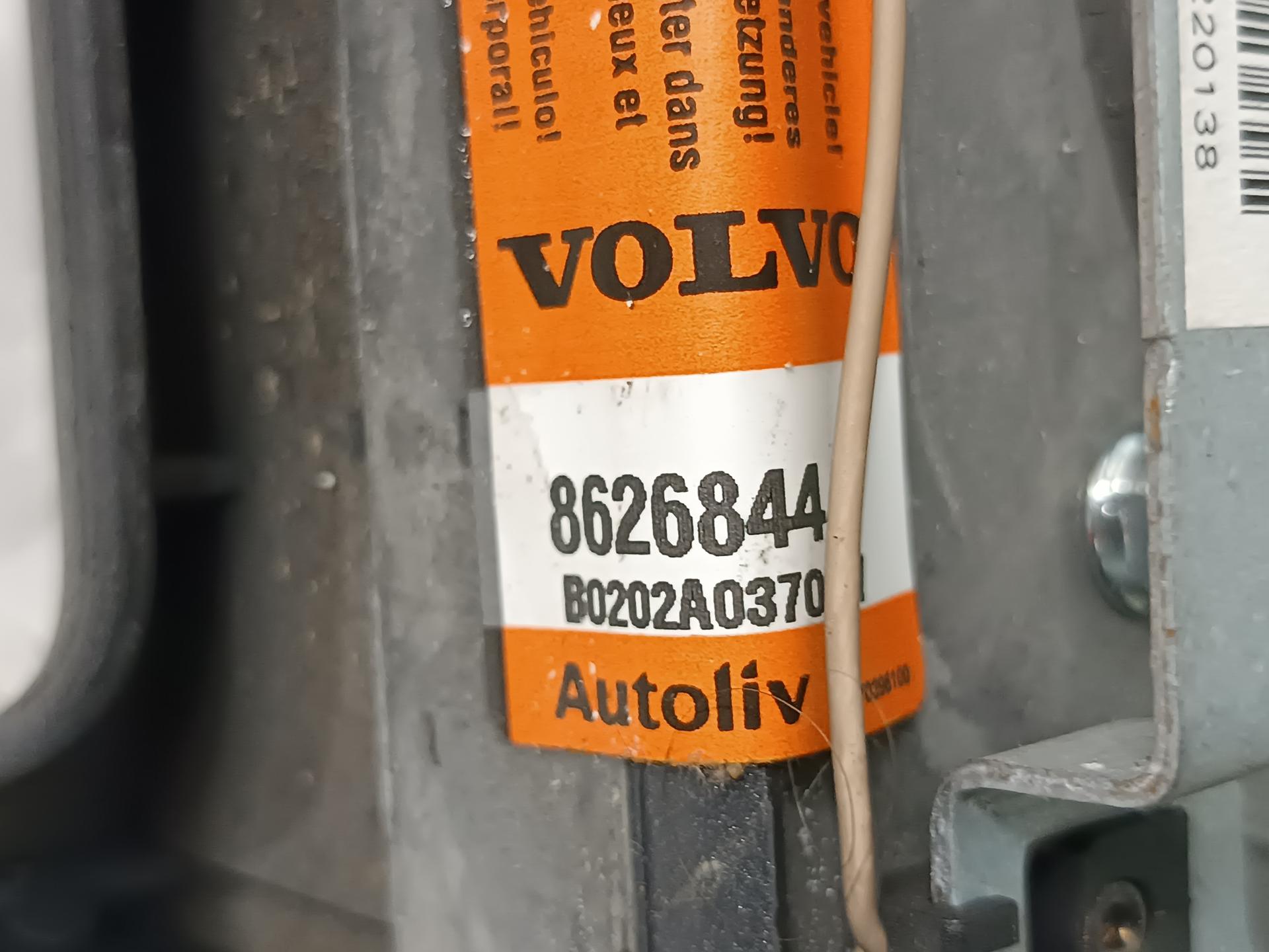 Подушка безопасности в рулевое колесо Volvo V70 2 купить в России