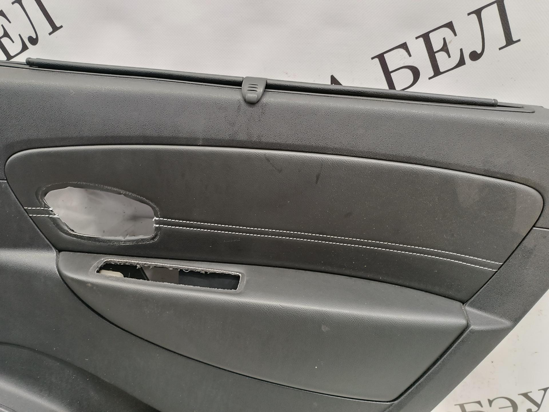 Обшивка (карта) двери задней правой Renault Scenic 3 купить в России