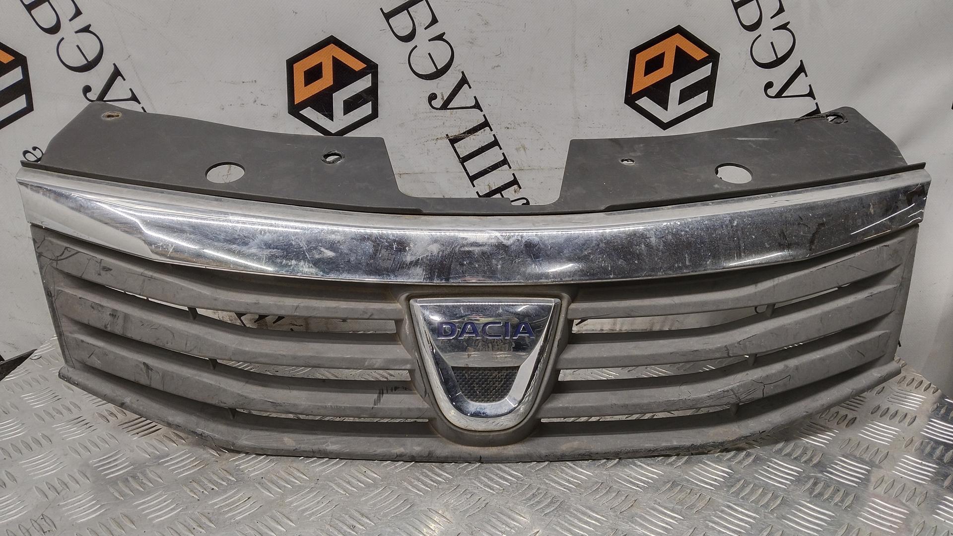 Решетка радиатора Renault Sandero 1 купить в России