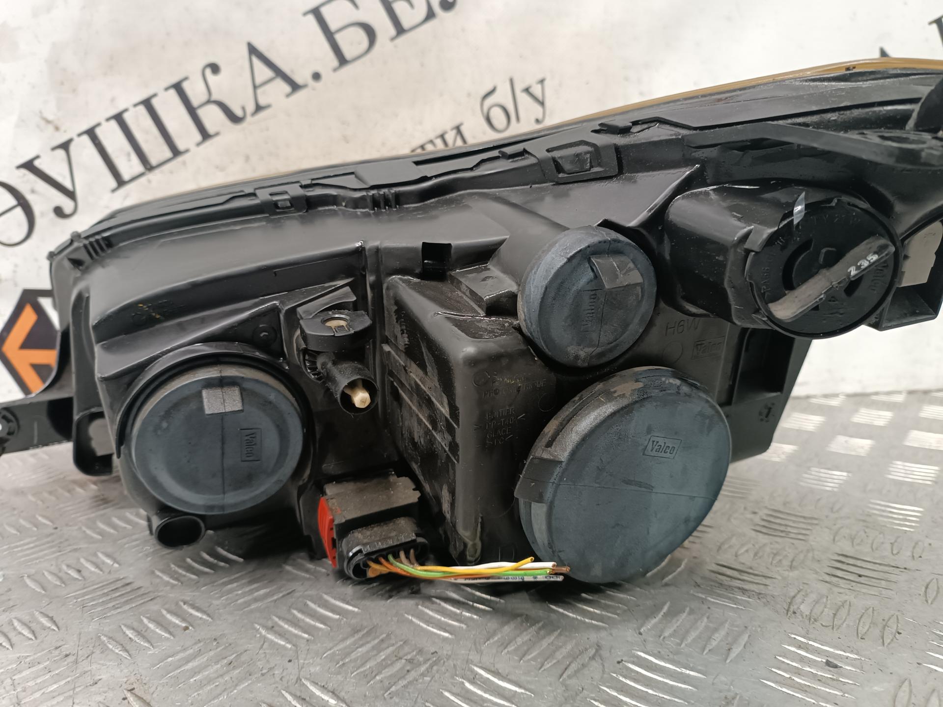 Фара передняя правая Citroen C5 1 купить в Беларуси