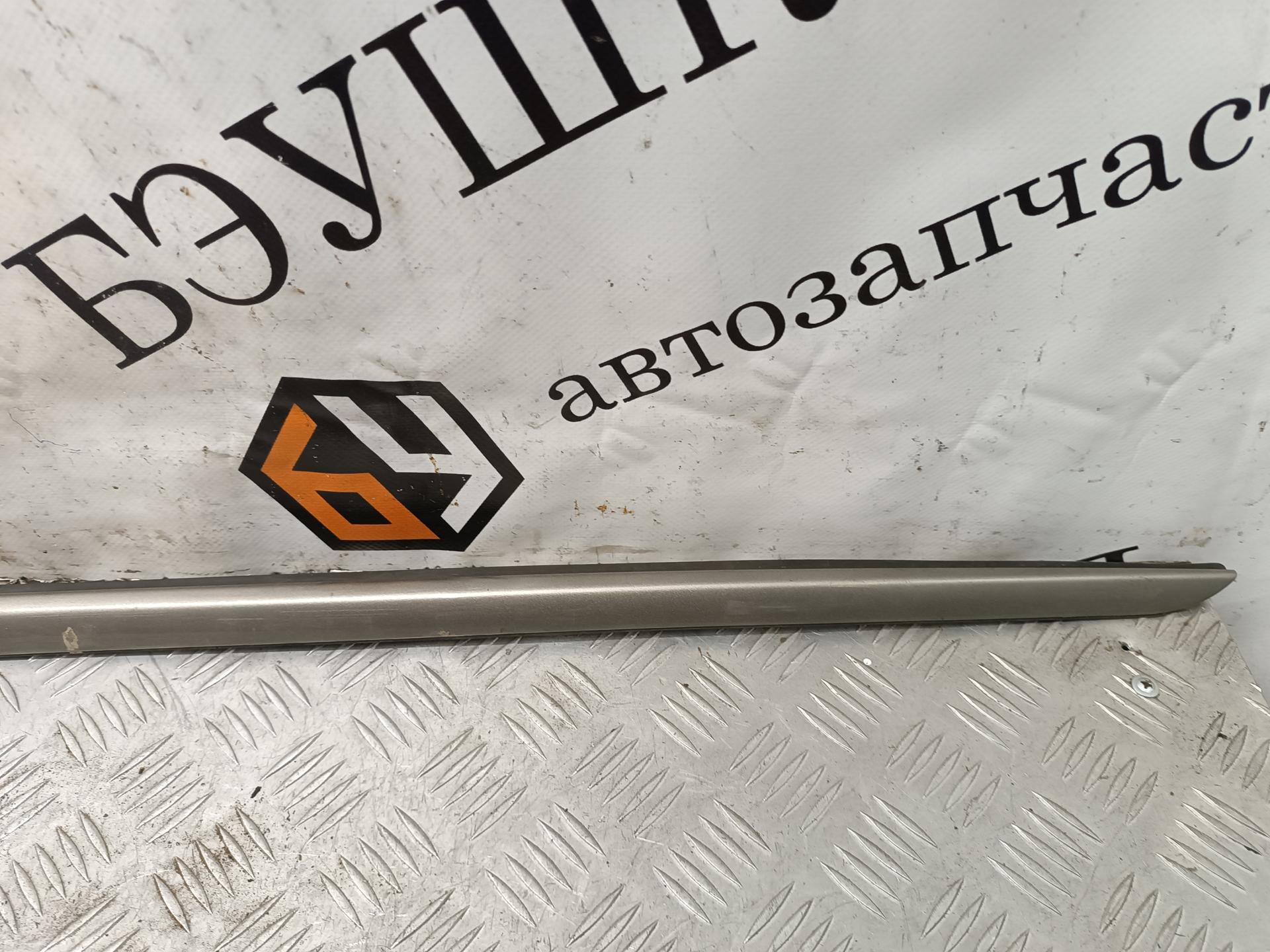 Накладка декоративная (молдинг) лобового стекла Peugeot 3008 купить в Беларуси