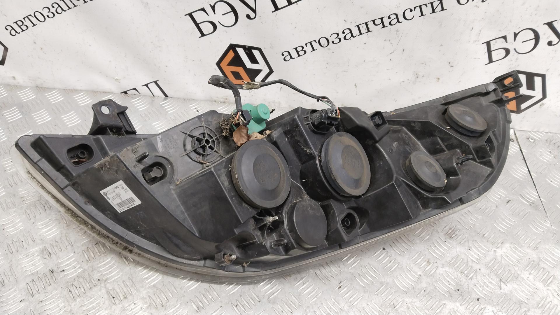 Фара передняя правая Renault Master 2 купить в России