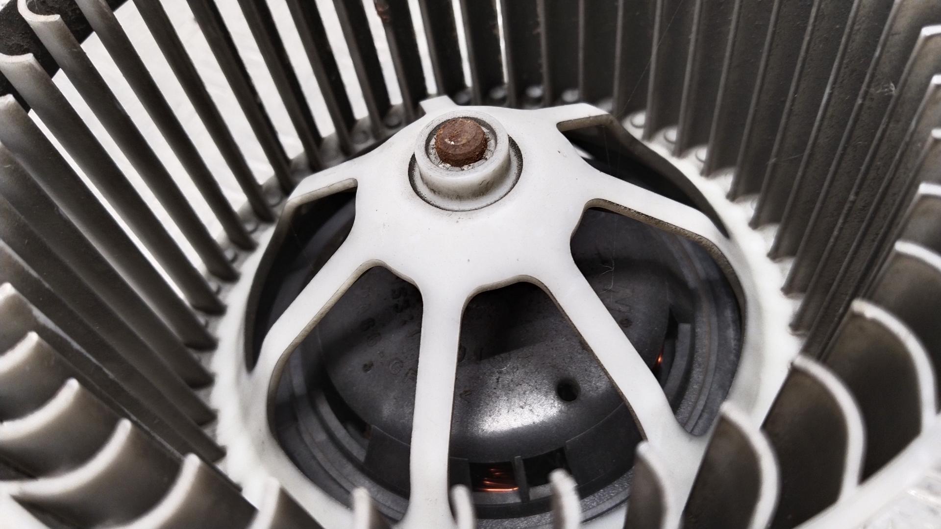 Моторчик печки (вентилятор отопителя) Peugeot 407 купить в России