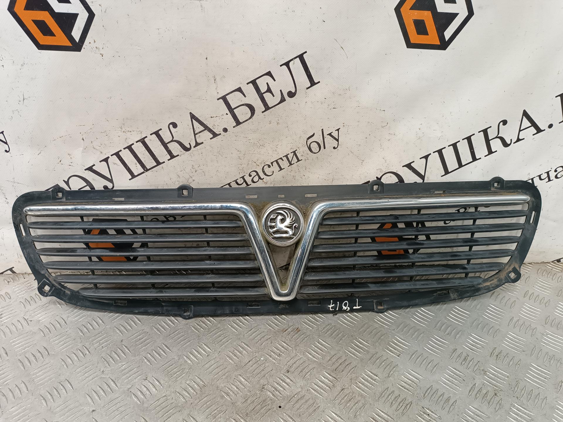 Решетка радиатора Opel Movano A купить в России
