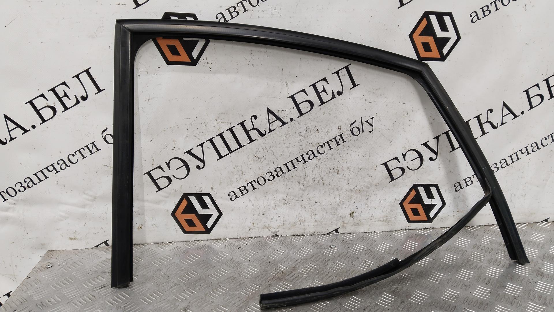 Накладка декоративная (молдинг) стекла двери задней левой Citroen C5 1 купить в Беларуси