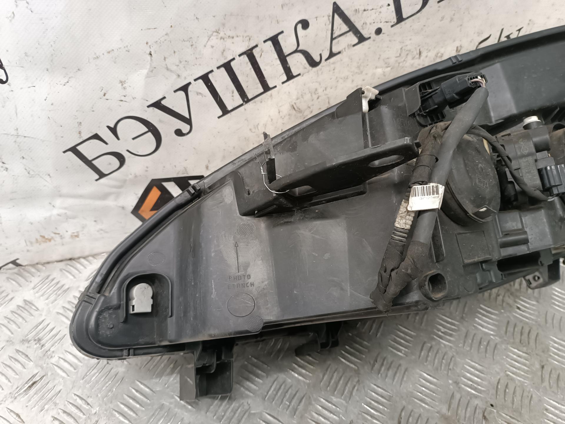Фара передняя правая Renault Scenic 3 купить в России