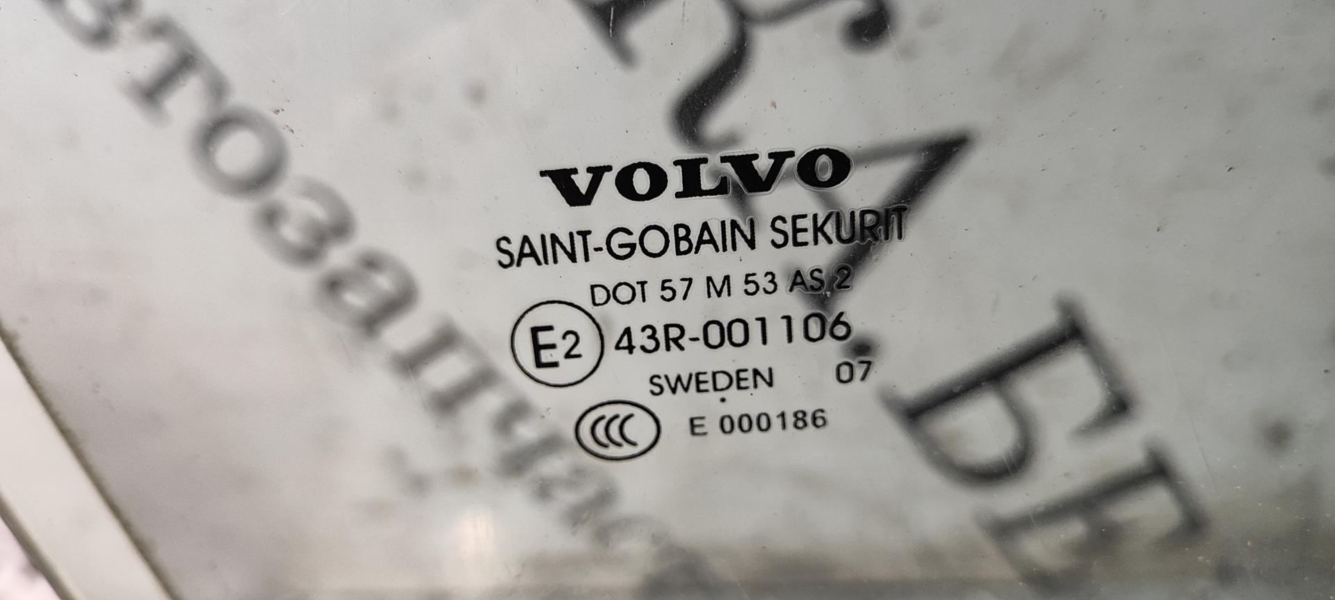 Стекло двери передней правой Volvo V70 2 купить в Беларуси