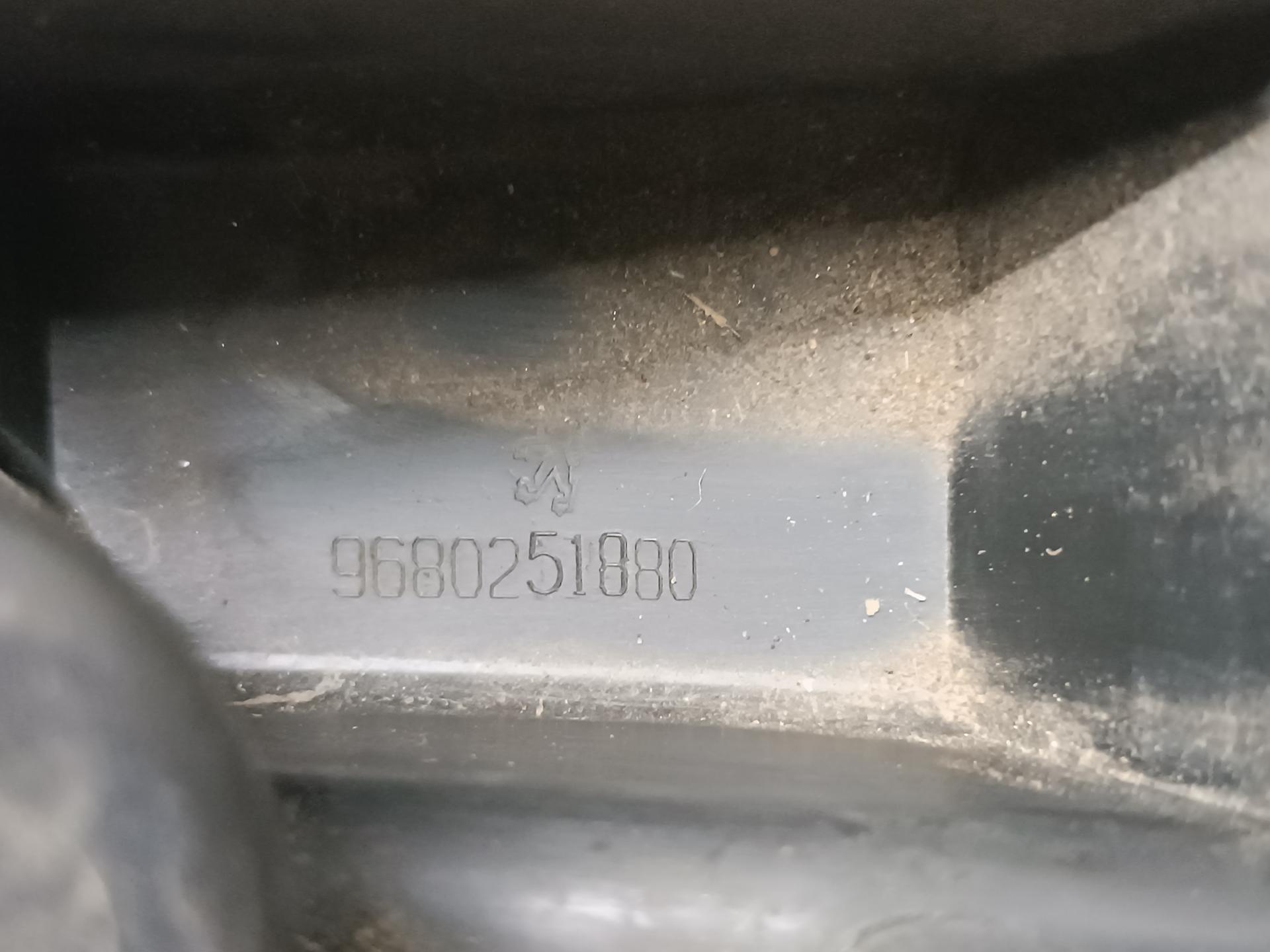 Кронштейн (крепление) заднего бампера левый Peugeot 207 купить в России