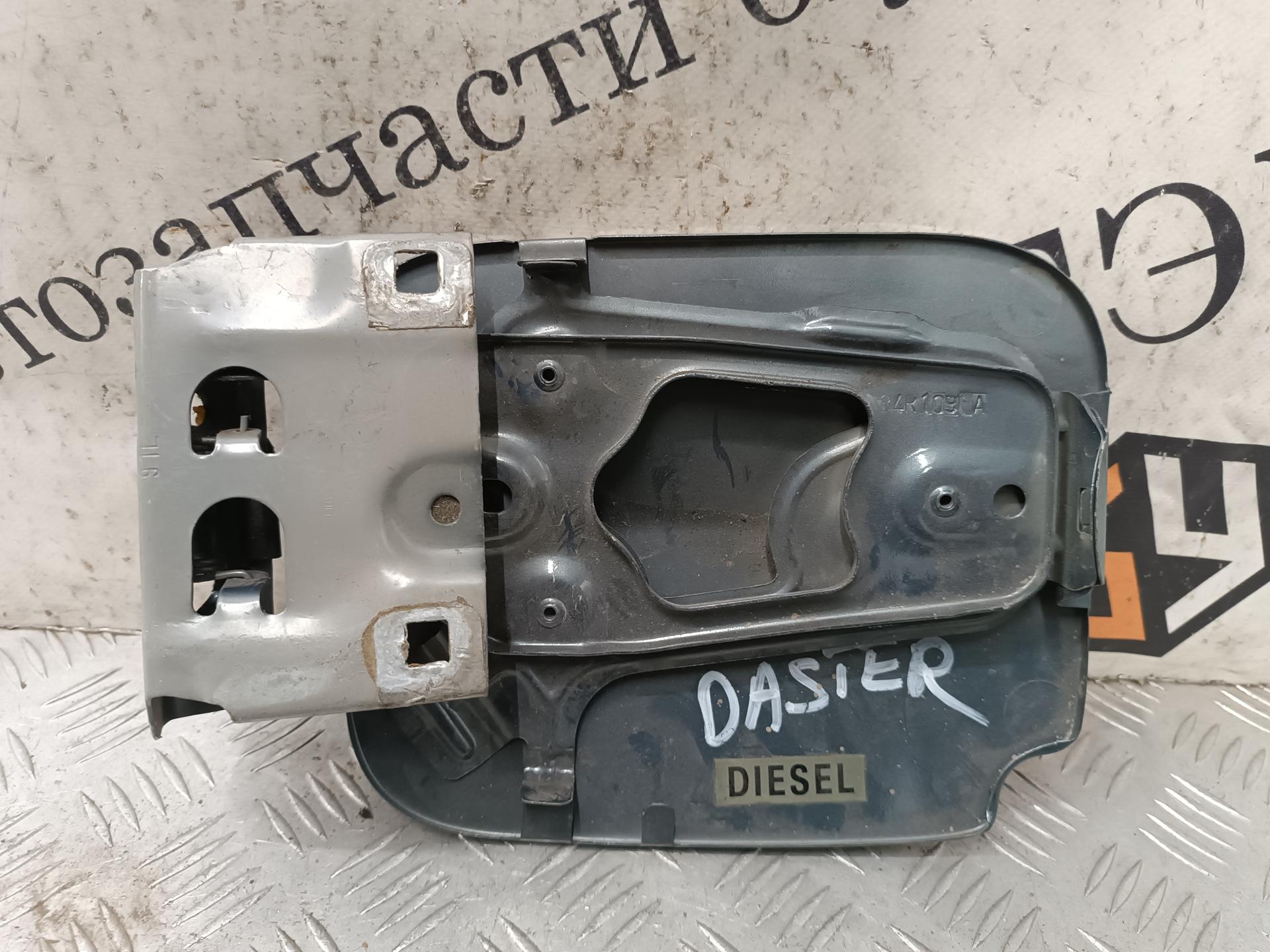 Лючок бензобака Dacia Duster купить в России