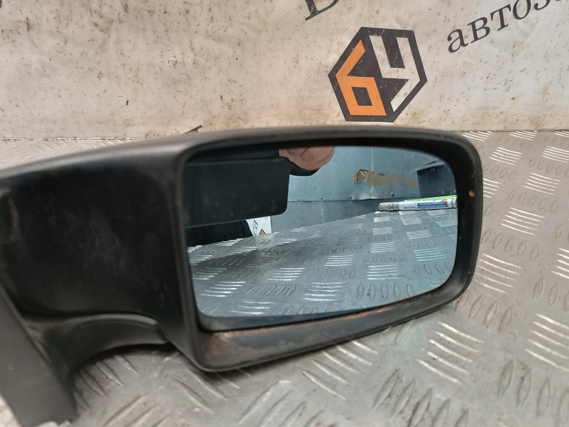Зеркало боковое правое Peugeot 605 купить в России