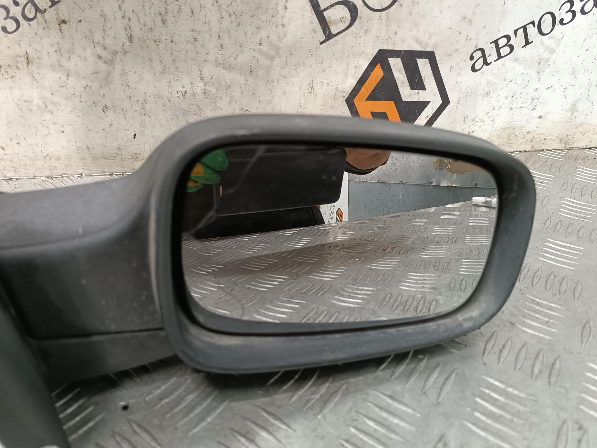 Зеркало боковое правое Renault Megane 2 купить в Беларуси