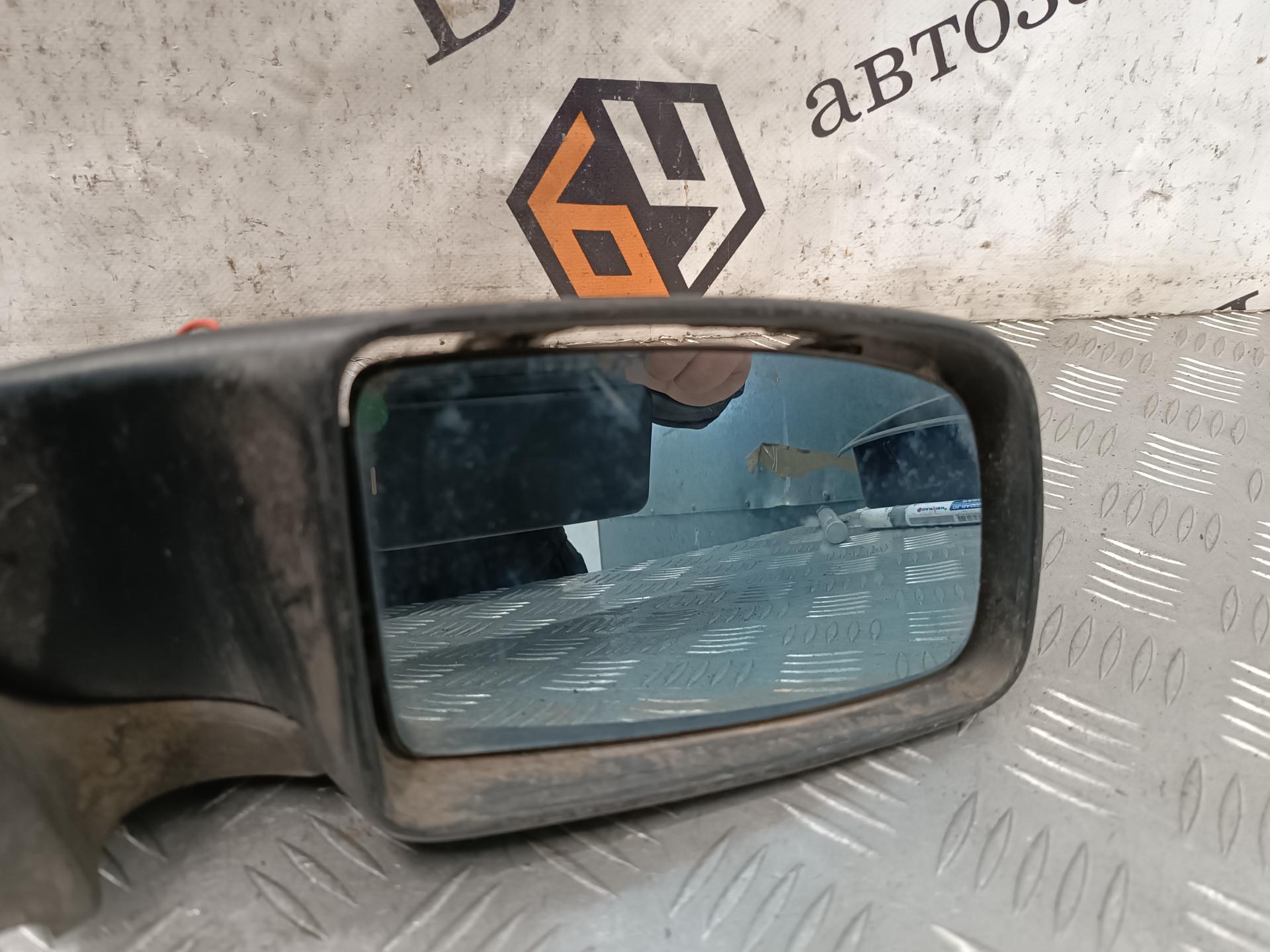 Зеркало боковое правое Peugeot 605 купить в России