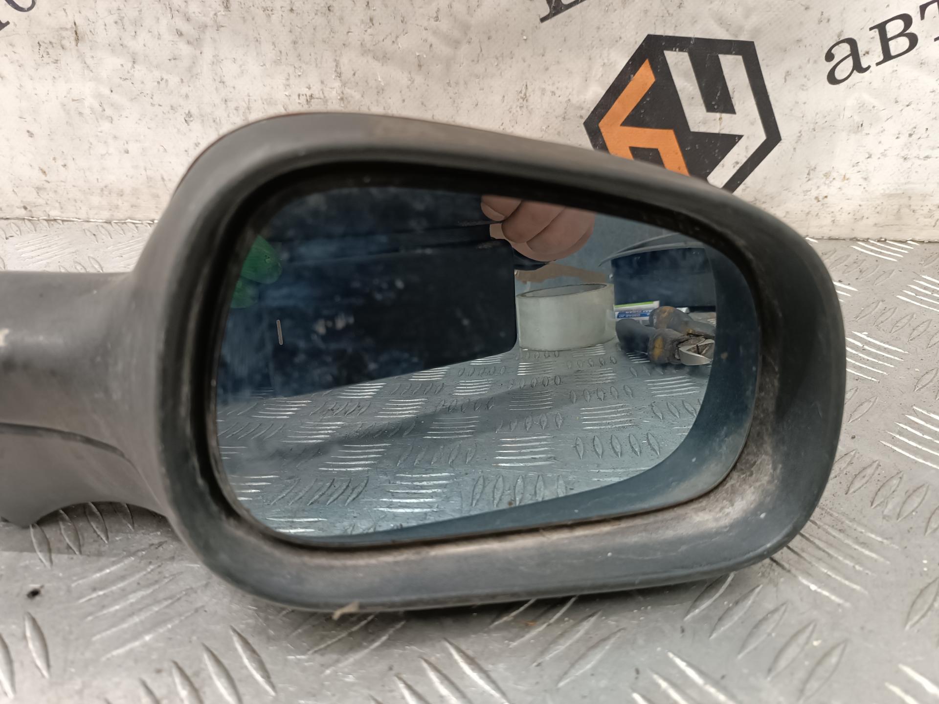 Зеркало боковое правое Renault Safrane купить в Беларуси