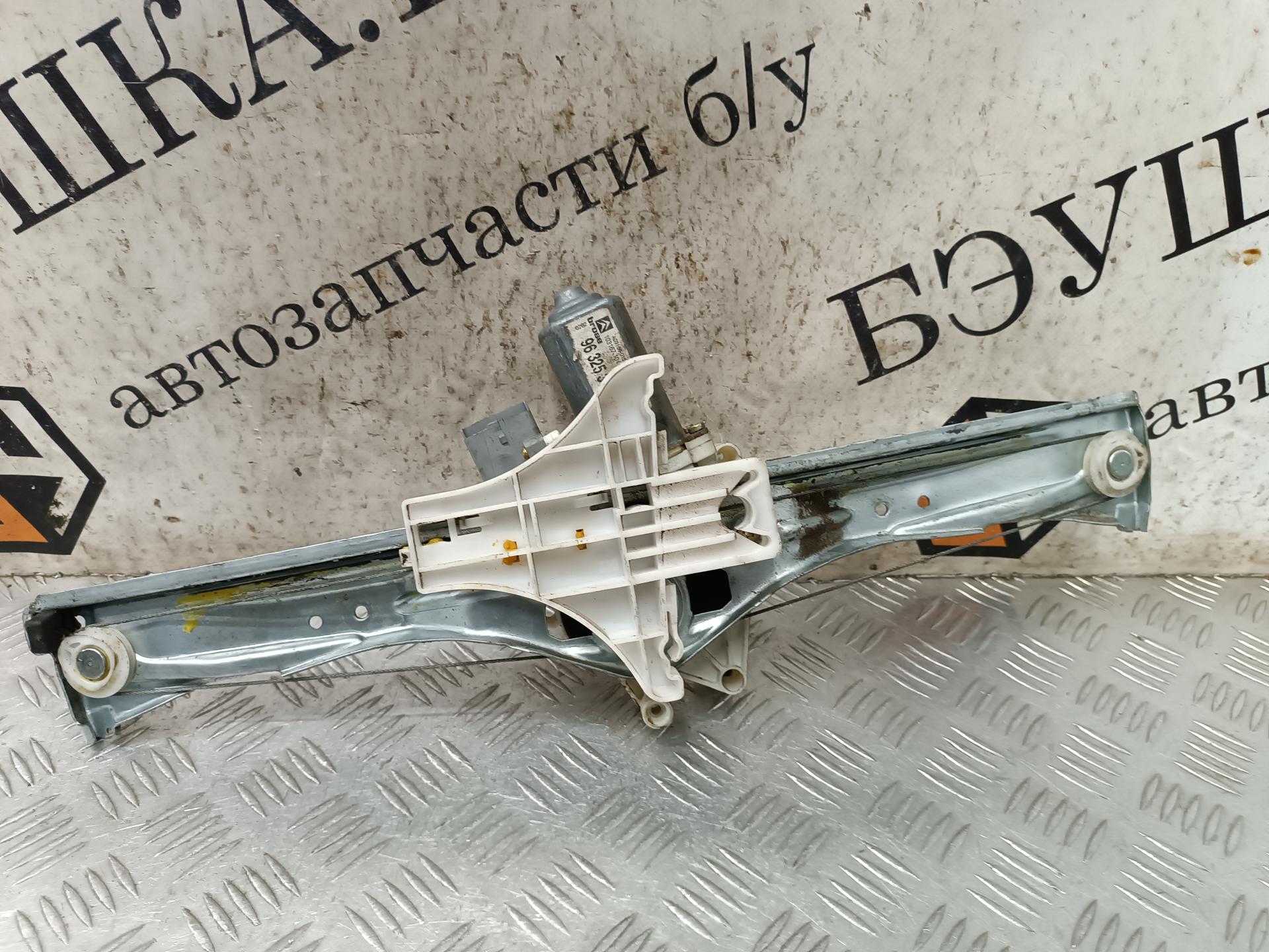 Стеклоподъемник механический двери задней правой Citroen C5 1 купить в Беларуси