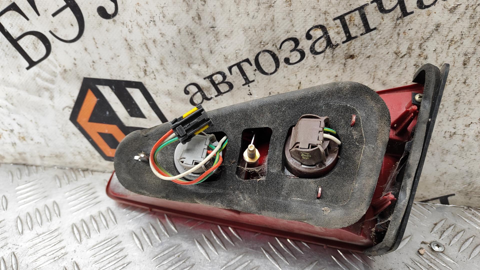 Фонарь крышки багажника левый Peugeot 607 купить в России