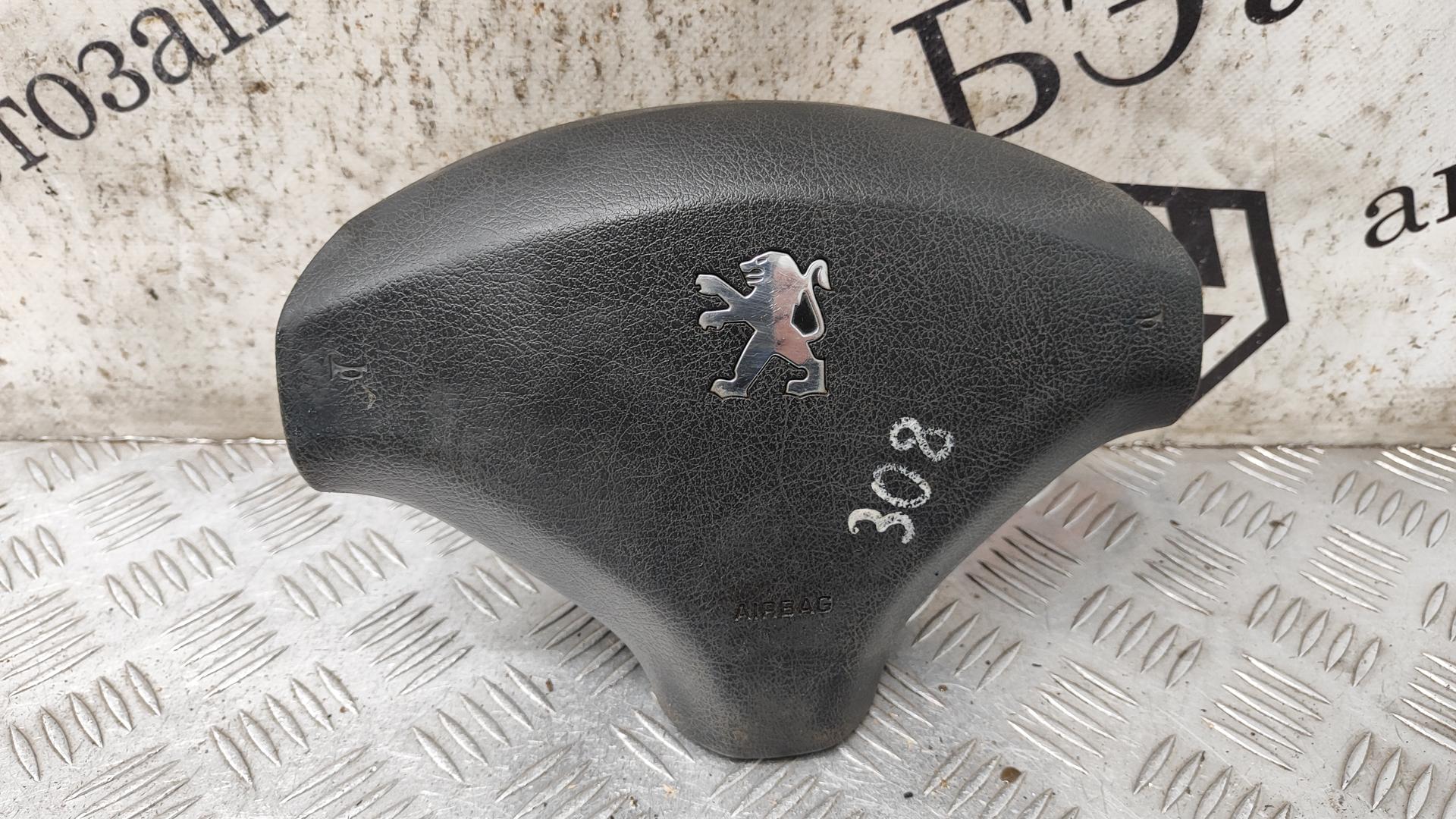 Подушка безопасности в рулевое колесо Peugeot 308 купить в России
