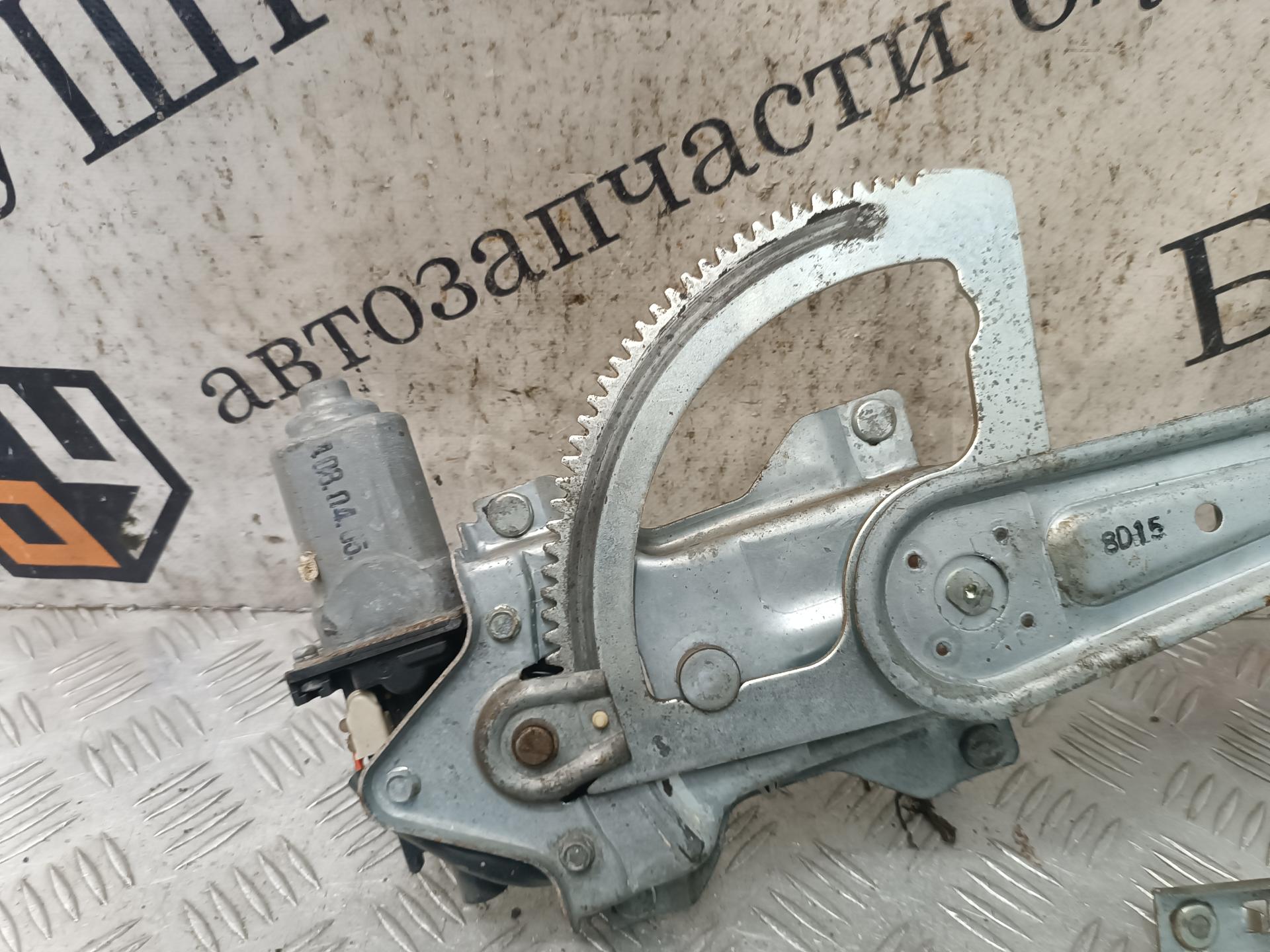 Стеклоподъемник крышки (двери) багажника Kia Sorento 1 купить в Беларуси