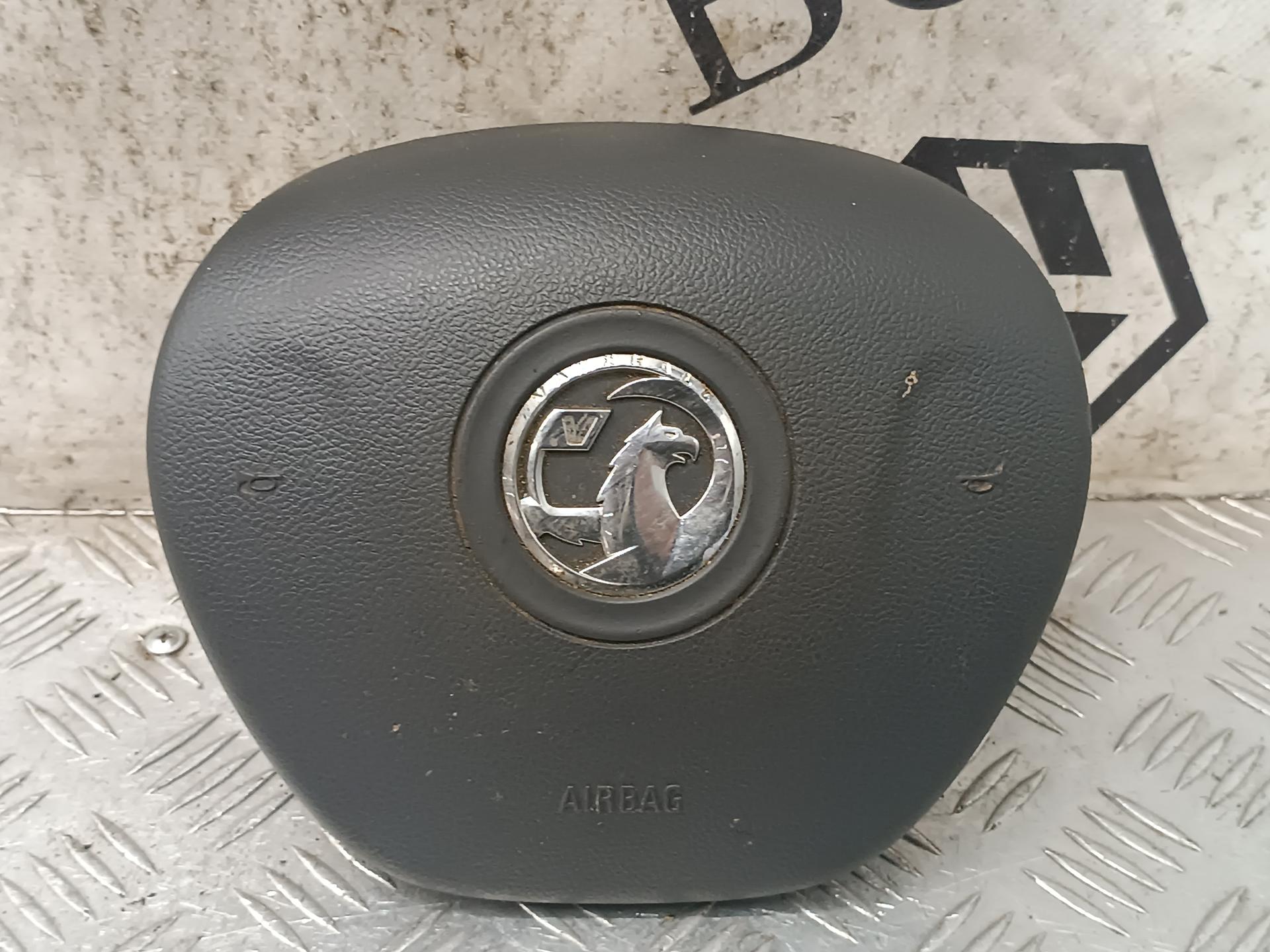 Подушка безопасности в рулевое колесо Opel Vivaro A купить в России