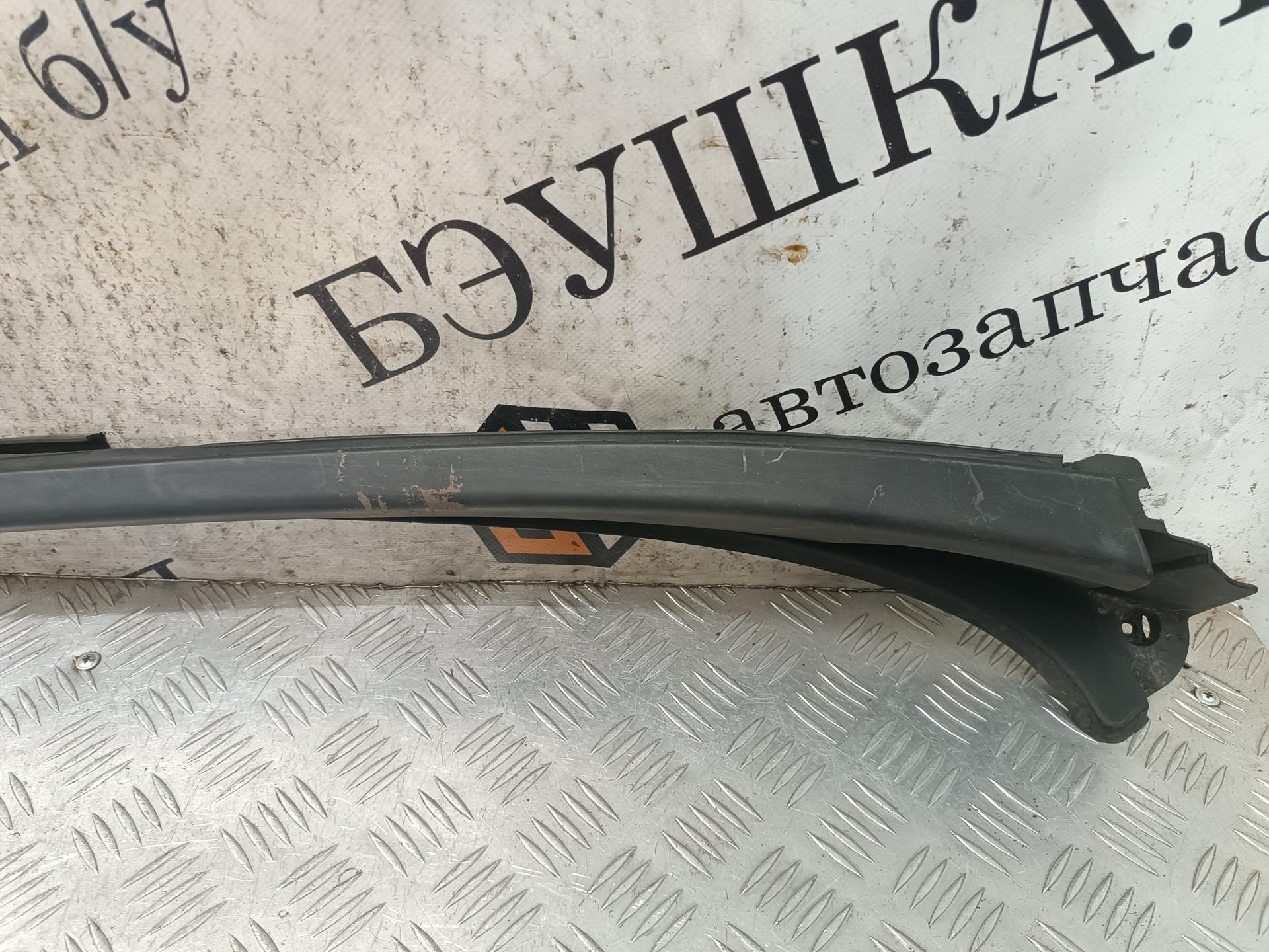 Накладка декоративная (молдинг) лобового стекла Opel Vivaro A купить в России