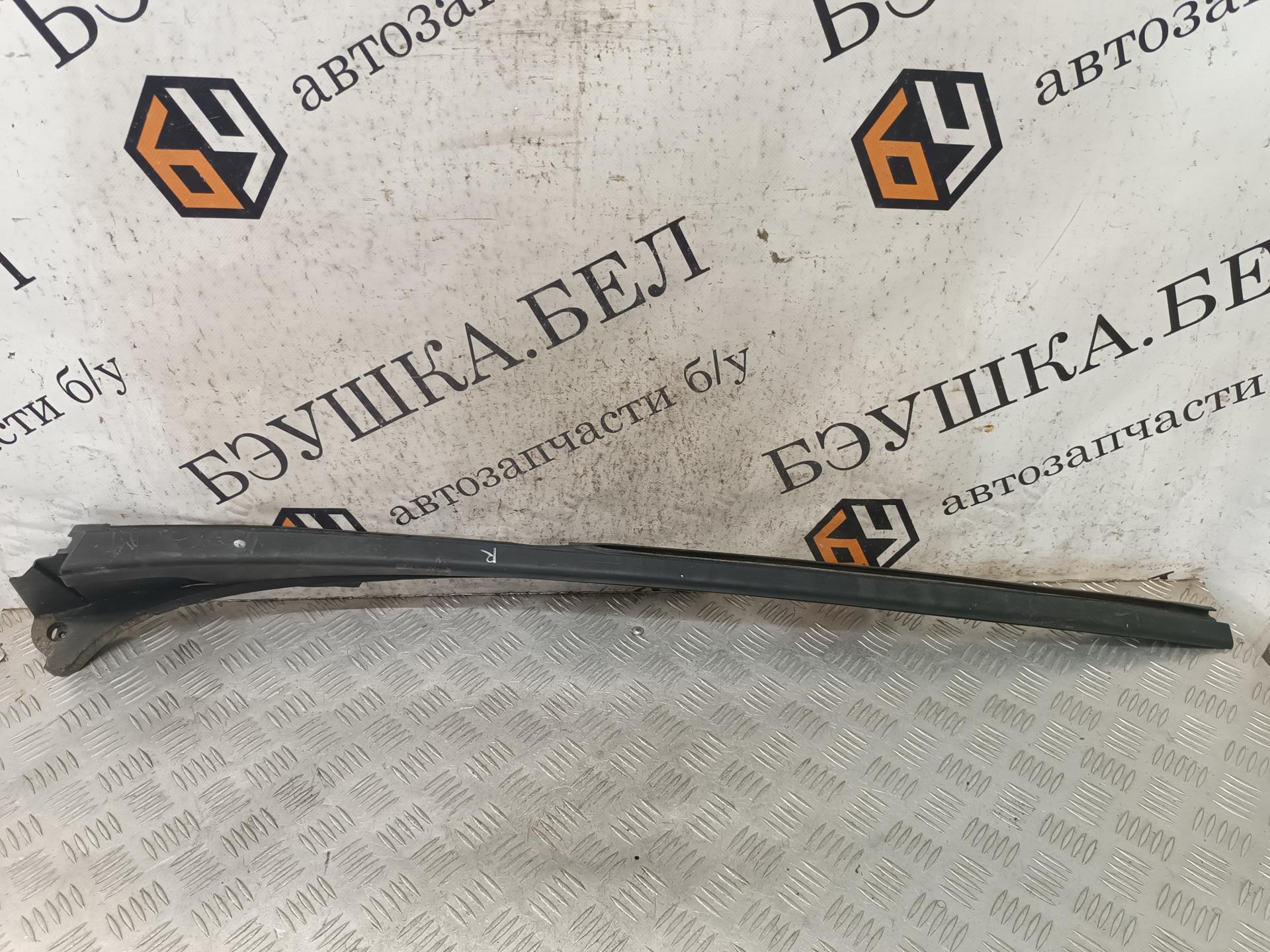 Накладка декоративная (молдинг) лобового стекла Opel Vivaro A купить в России