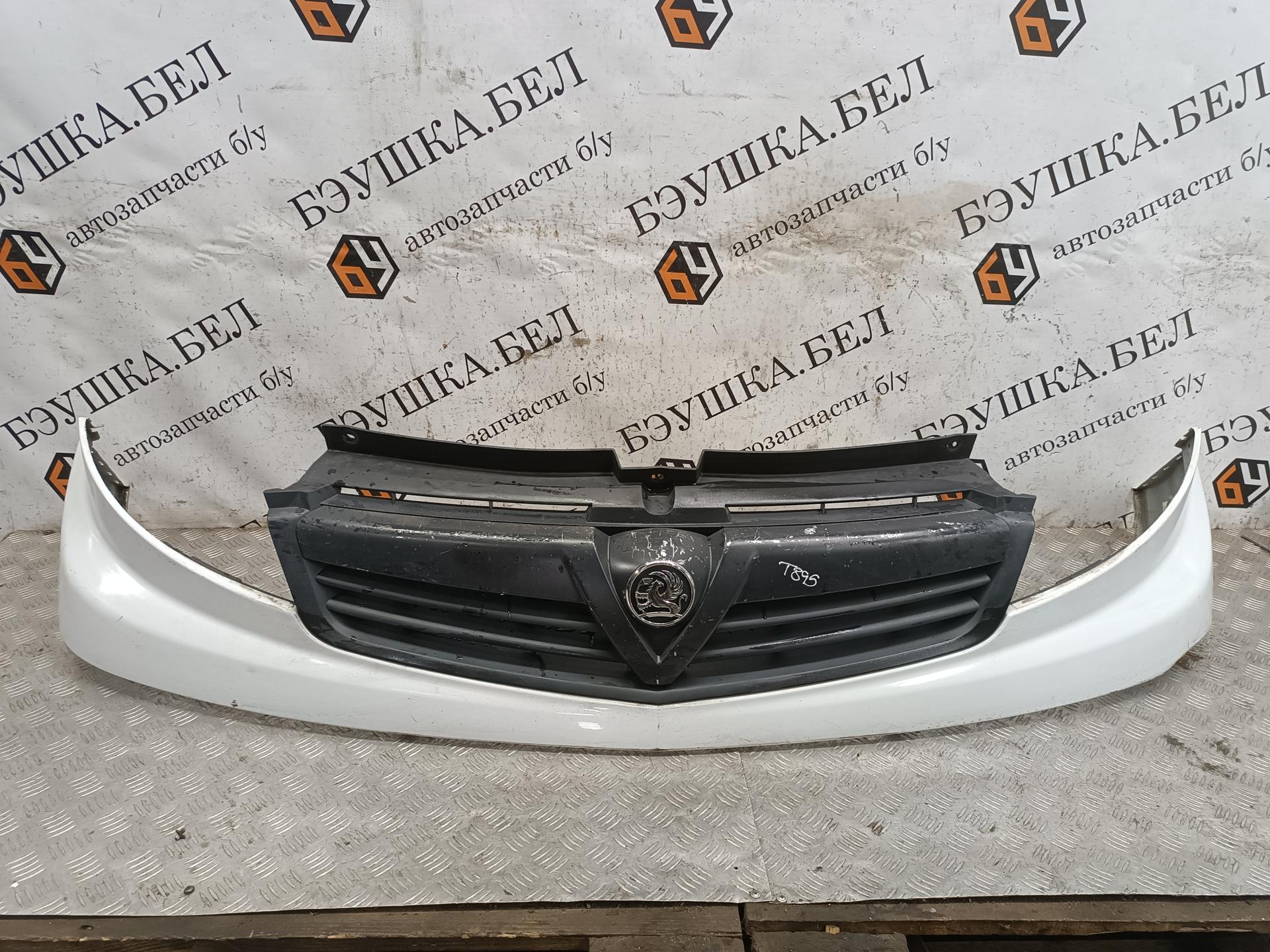 Решетка радиатора Opel Vivaro A купить в России