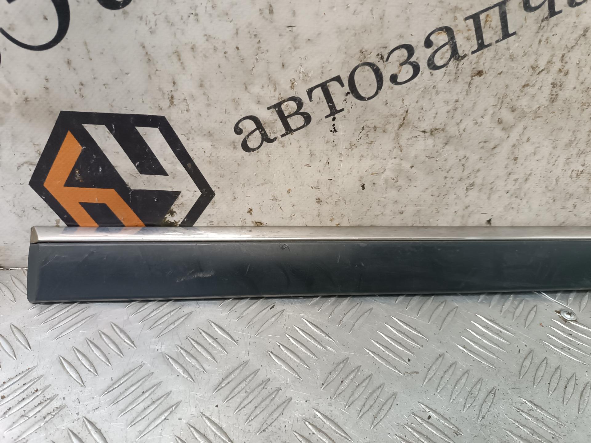Накладка декоративная (молдинг) задней левой двери Peugeot 407 купить в России
